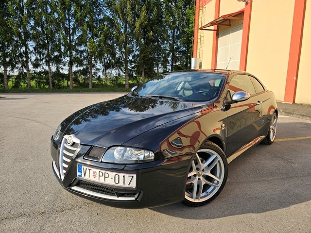 ALFA ROMEO GT 1.9 JTDm Q2-FULL-BOSE-V+M SERVIS-ORGINALNO STANJE, pogled izvana - slika 2