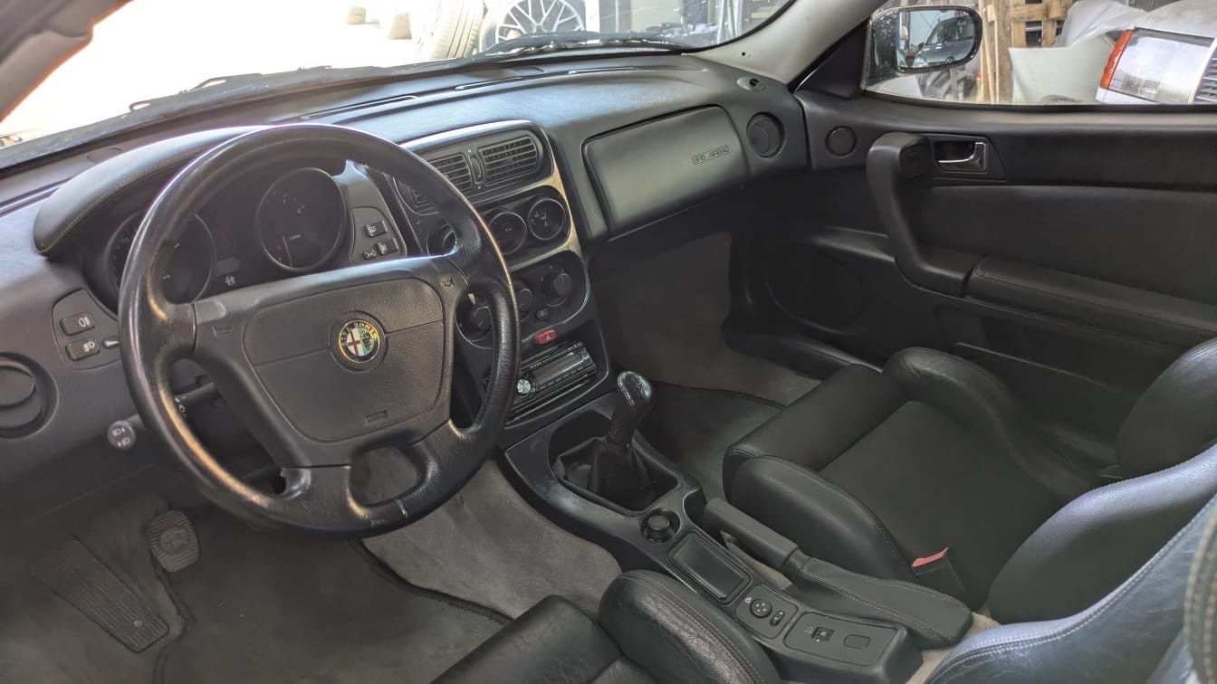 Alfa Romeo GTV 2.0 KAO NOV 93000 KM, fotografija 11
