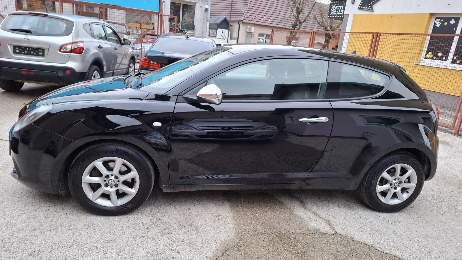 Alfa Romeo MiTo 1.3 JTDM, 2 seta guma na alu-naplatcima,head up zaslon, fotografija 2
