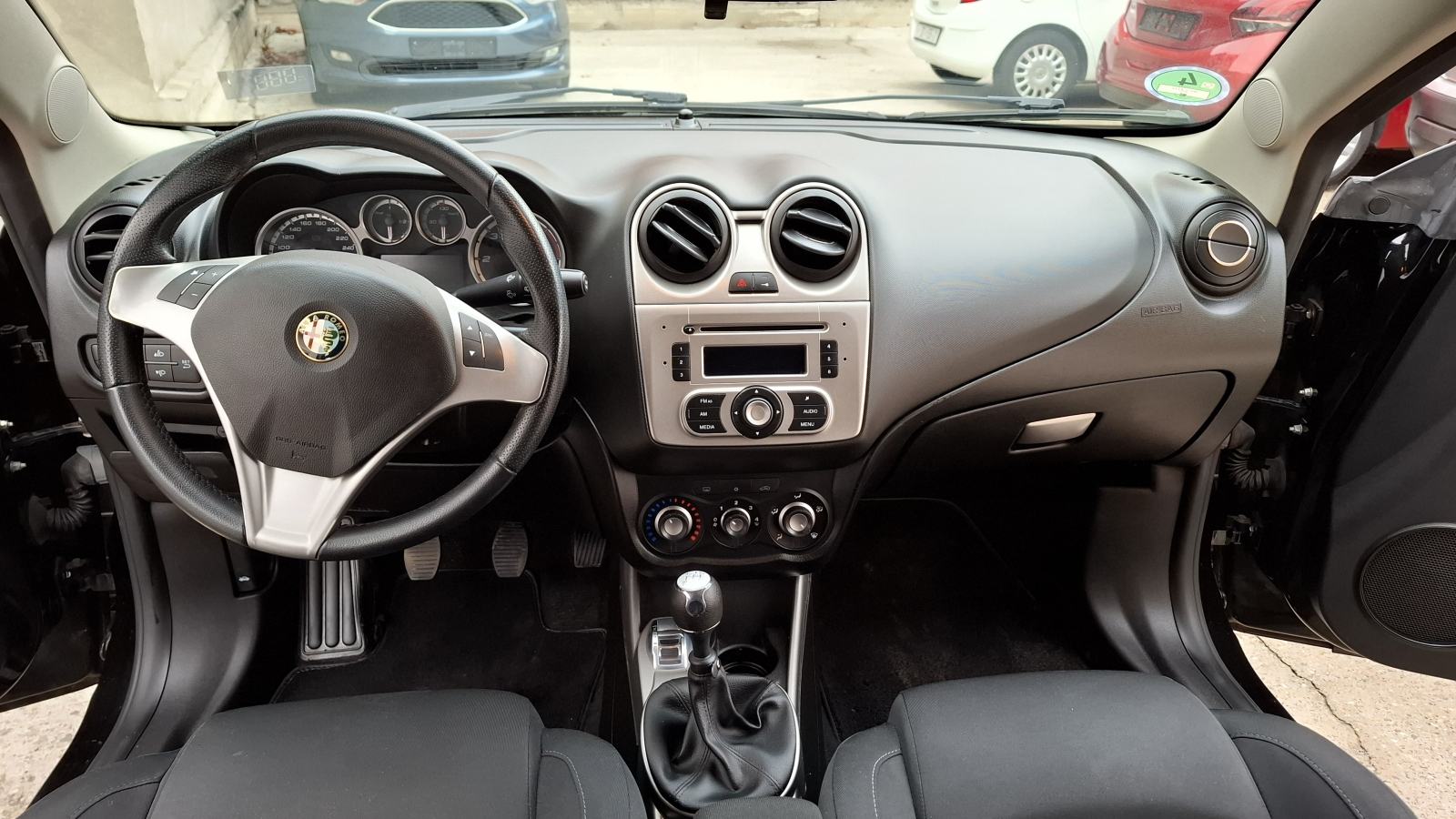 Alfa Romeo MiTo 1.3 JTDM, 2 seta guma na alu-naplatcima,head up zaslon, fotografija 10
