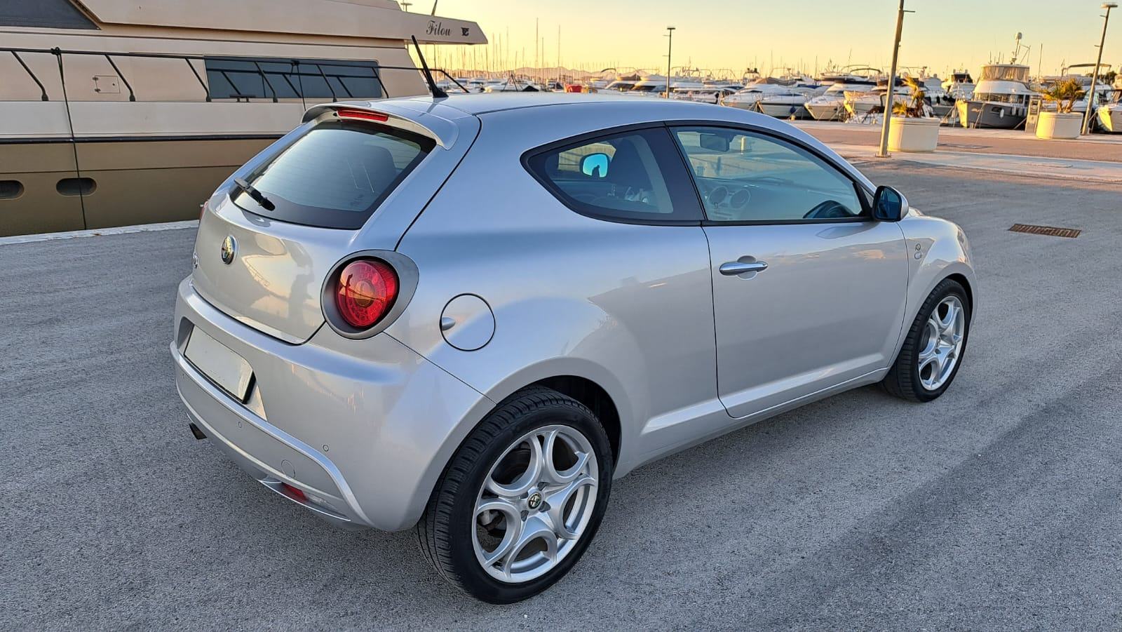 Alfa Romeo MiTo 1,3jtdM⭐️142Tkm**Ispis km⭐️Serv.knjiga⭐️Besprijekorna⭐, fotografija 8