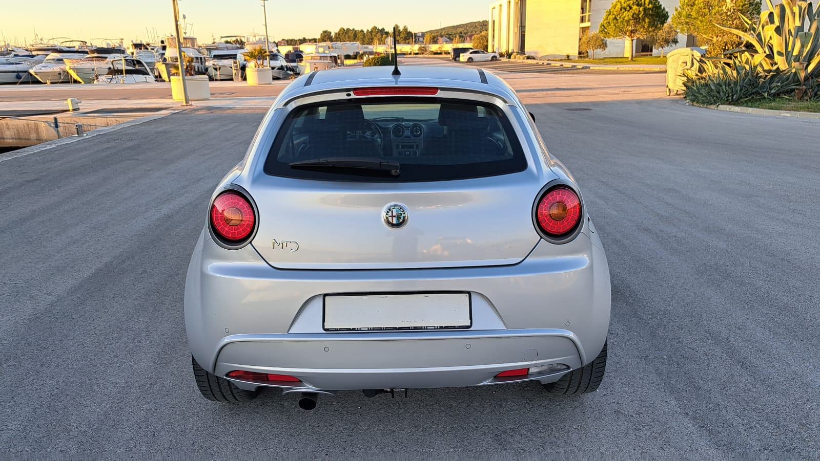 Alfa Romeo MiTo 1,3jtdM⭐️142Tkm**Ispis km⭐️Serv.knjiga⭐️Besprijekorna⭐, fotografija 9