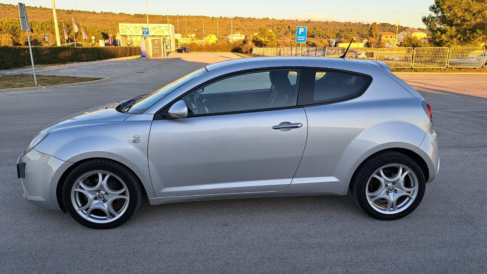 Alfa Romeo MiTo 1,3jtdM⭐️142Tkm**Ispis km⭐️Serv.knjiga⭐️Besprijekorna⭐, fotografija 13
