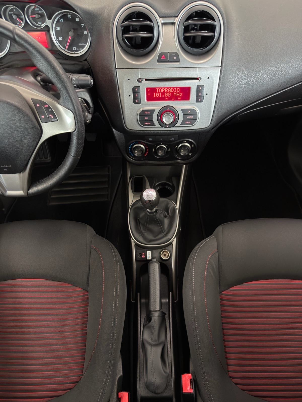 Alfa Romeo MiTo 1,4 | ALU | NAVI | Besprijekoran!, fotografija 12