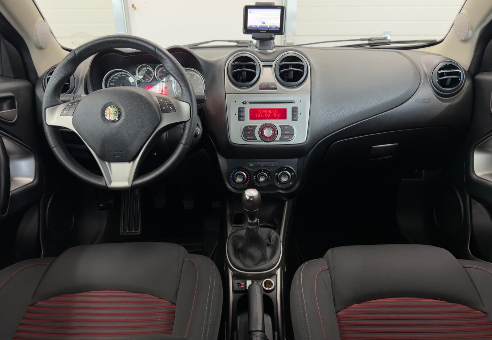 Alfa Romeo MiTo 1,4 | ALU | NAVI | Besprijekoran!, fotografija 11