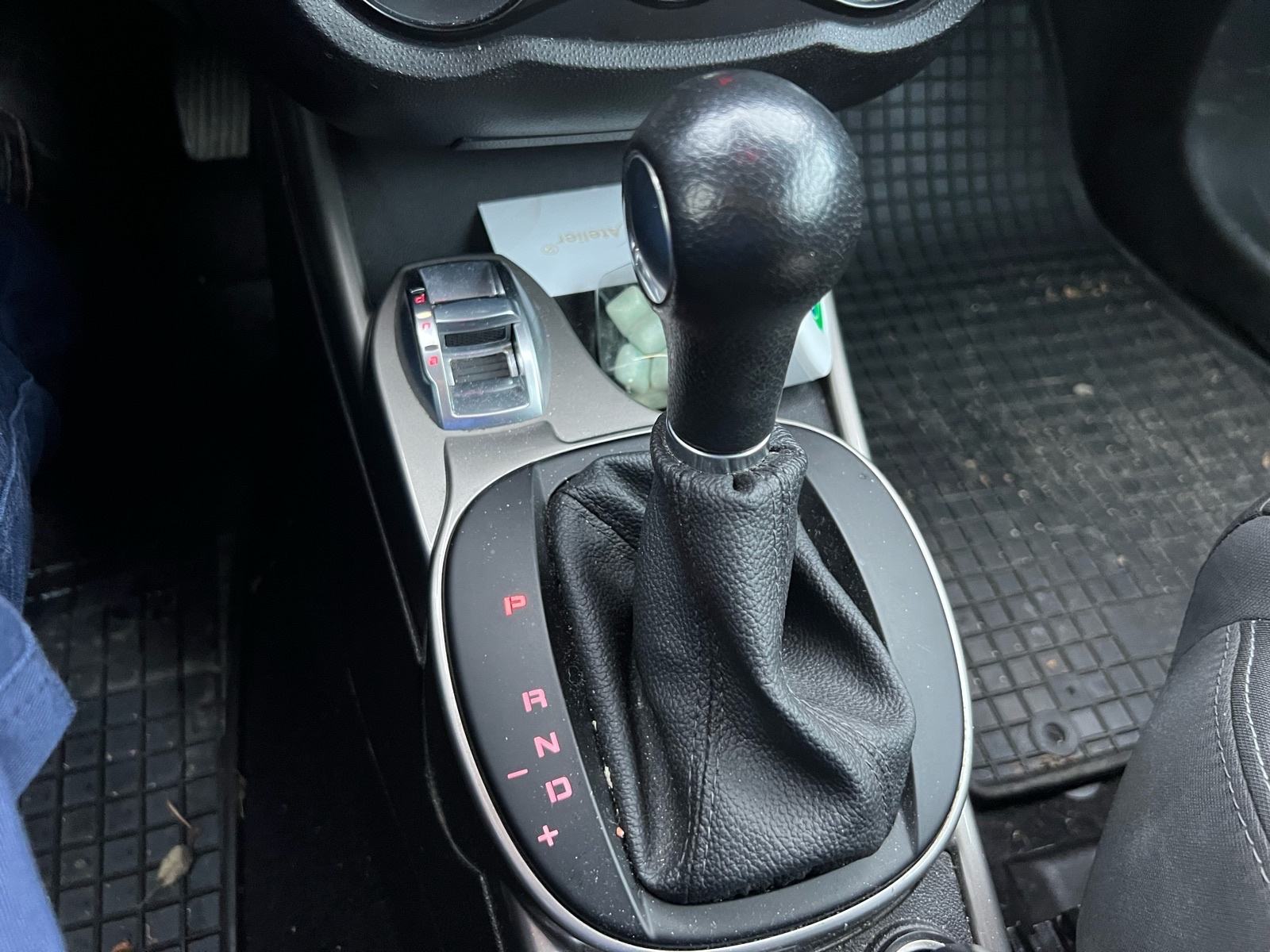 Alfa Romeo MiTo 1,4 TB TCT automatik, fotografija 10