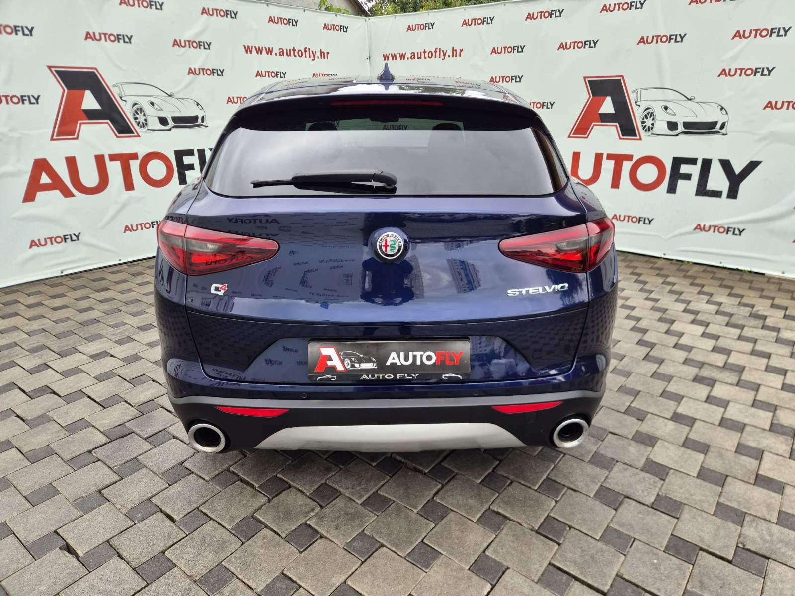 Alfa Romeo Stelvio 2.0 Turbo Q4, 280 ks, HR auto, Kamera, Koža, 20", fotografija 7