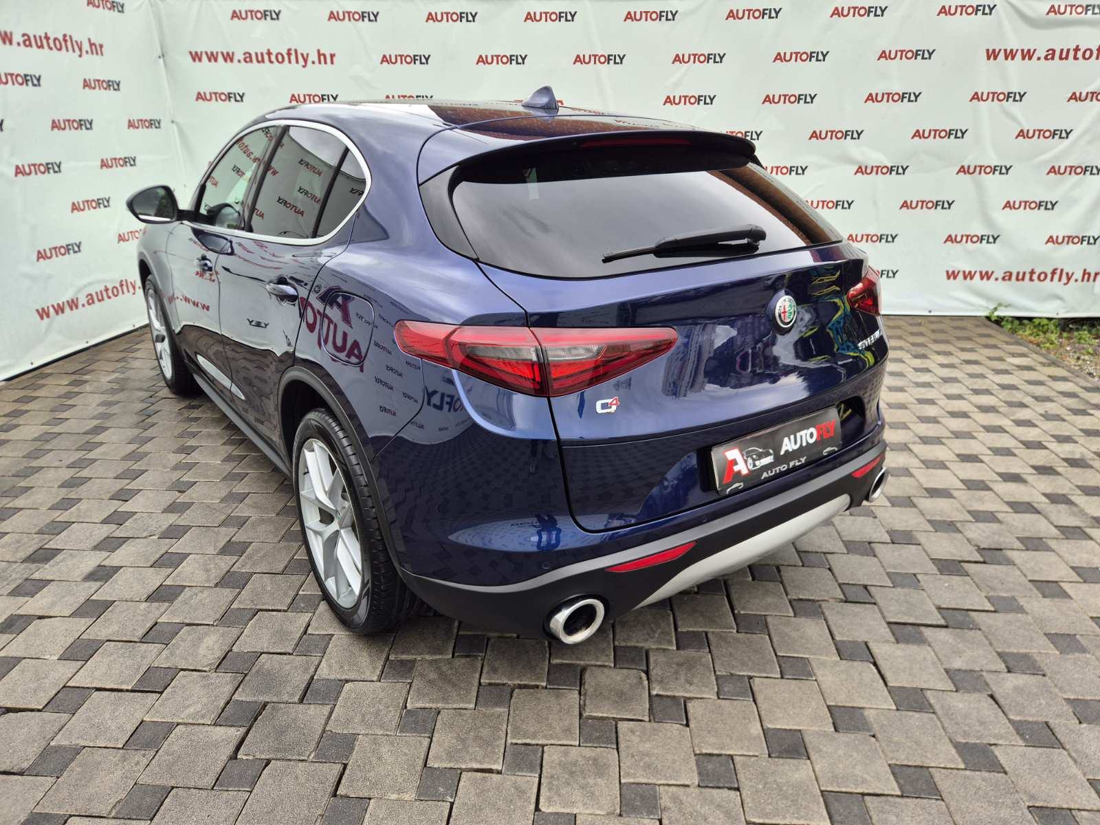 Alfa Romeo Stelvio 2.0 Turbo Q4, 280 ks, HR auto, Kamera, Koža, 20", fotografija 6
