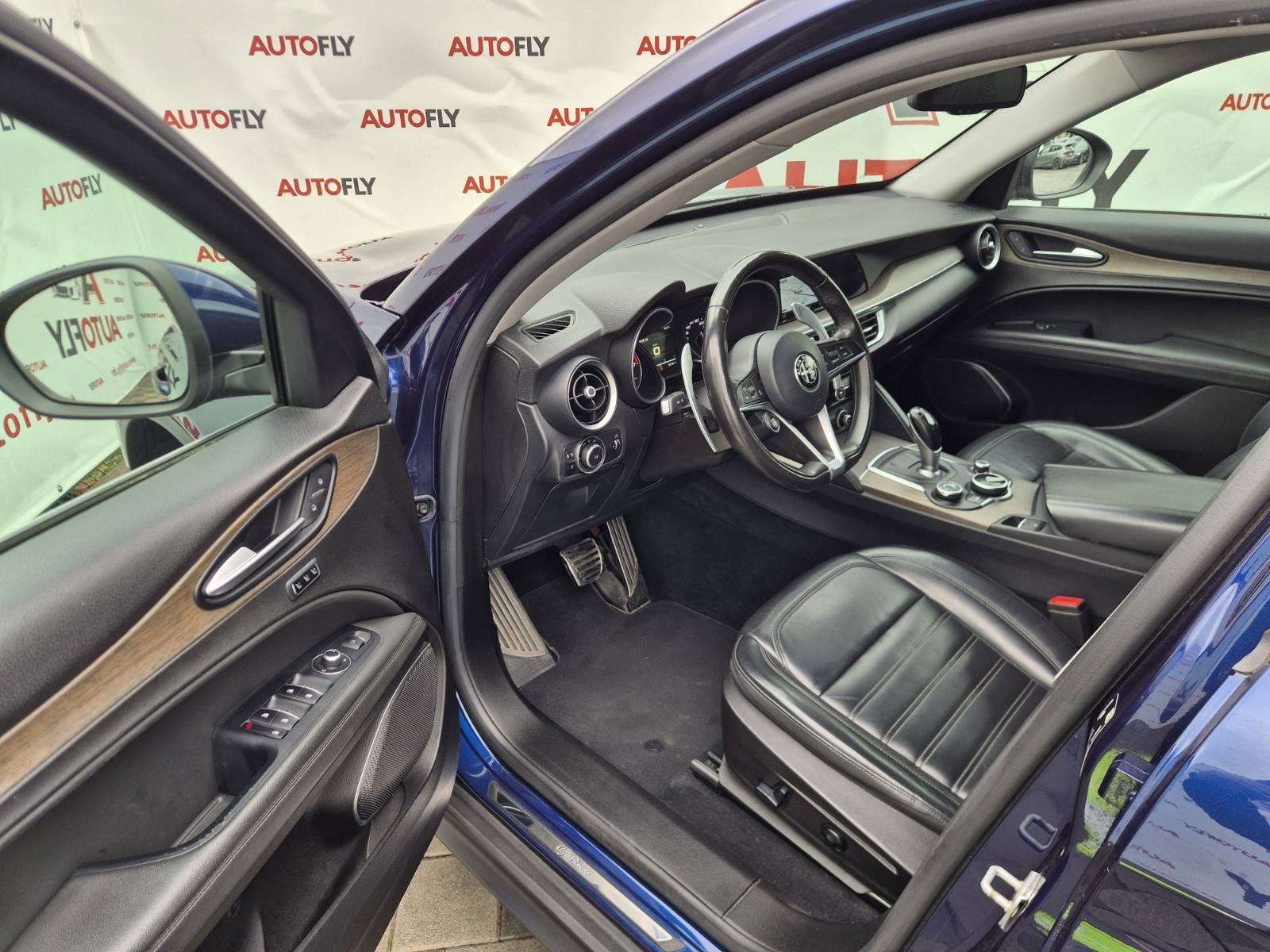 Alfa Romeo Stelvio 2.0 Turbo Q4, 280 ks, HR auto, Kamera, Koža, 20", fotografija 11