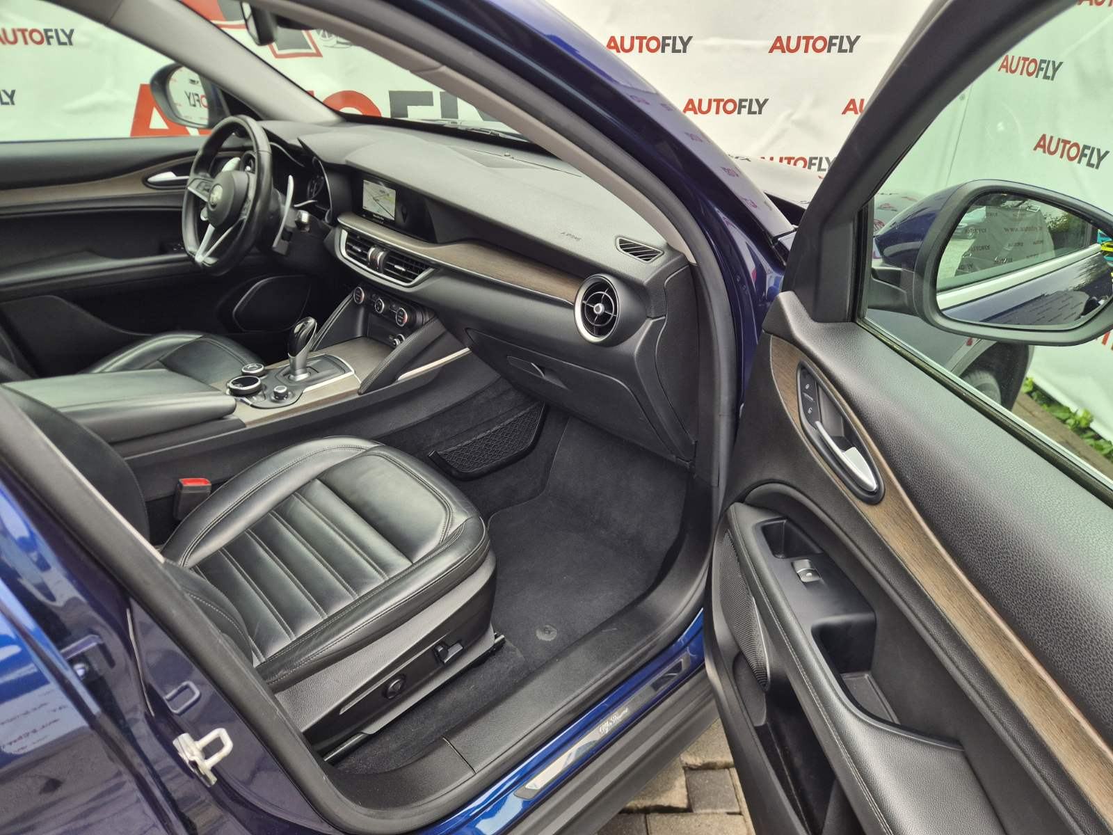 Alfa Romeo Stelvio 2.0 Turbo Q4, 280 ks, HR auto, Kamera, Koža, 20", fotografija 13