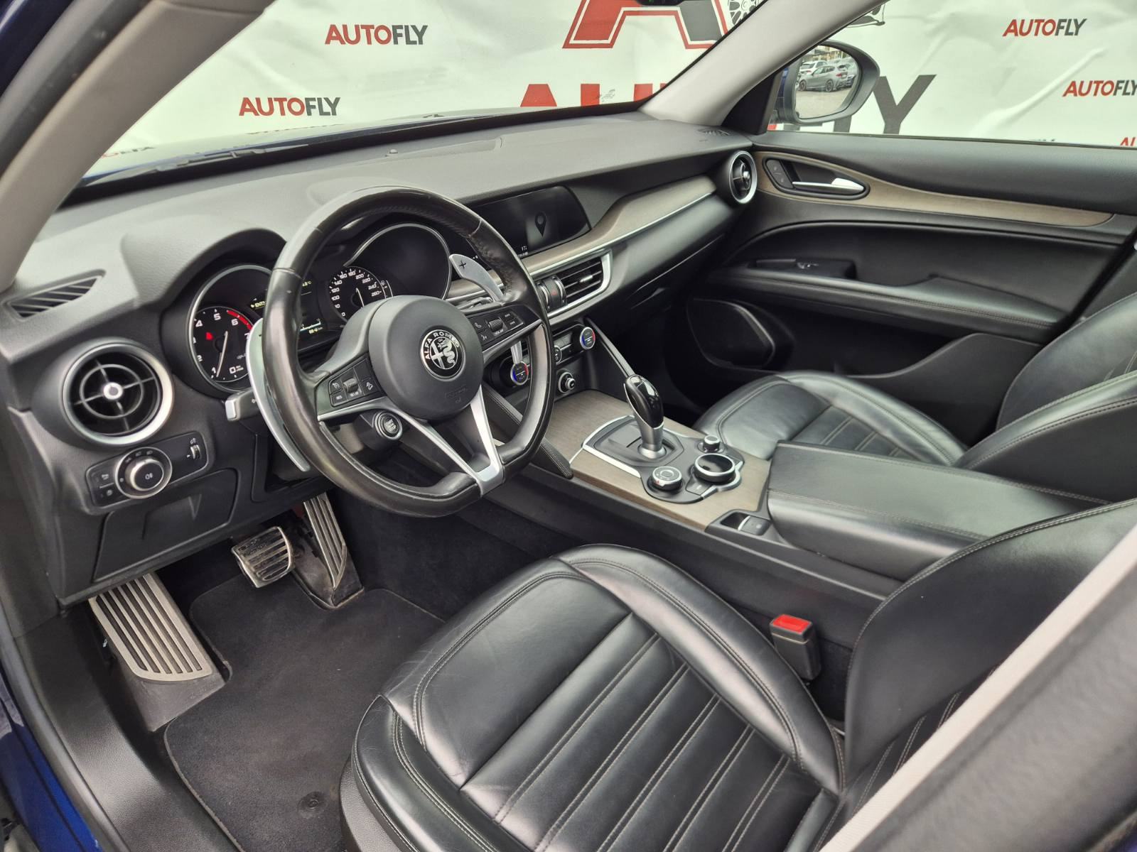 Alfa Romeo Stelvio 2.0 Turbo Q4, 280 ks, HR auto, Kamera, Koža, 20", fotografija 16