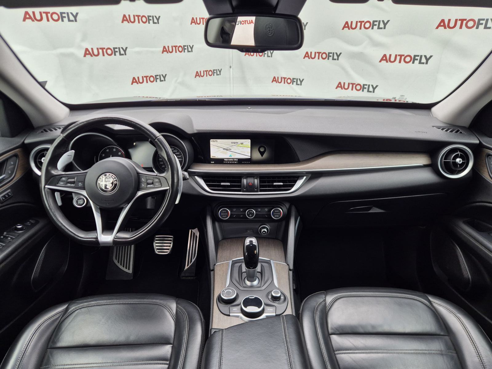 Alfa Romeo Stelvio 2.0 Turbo Q4, 280 ks, HR auto, Kamera, Koža, 20", fotografija 12