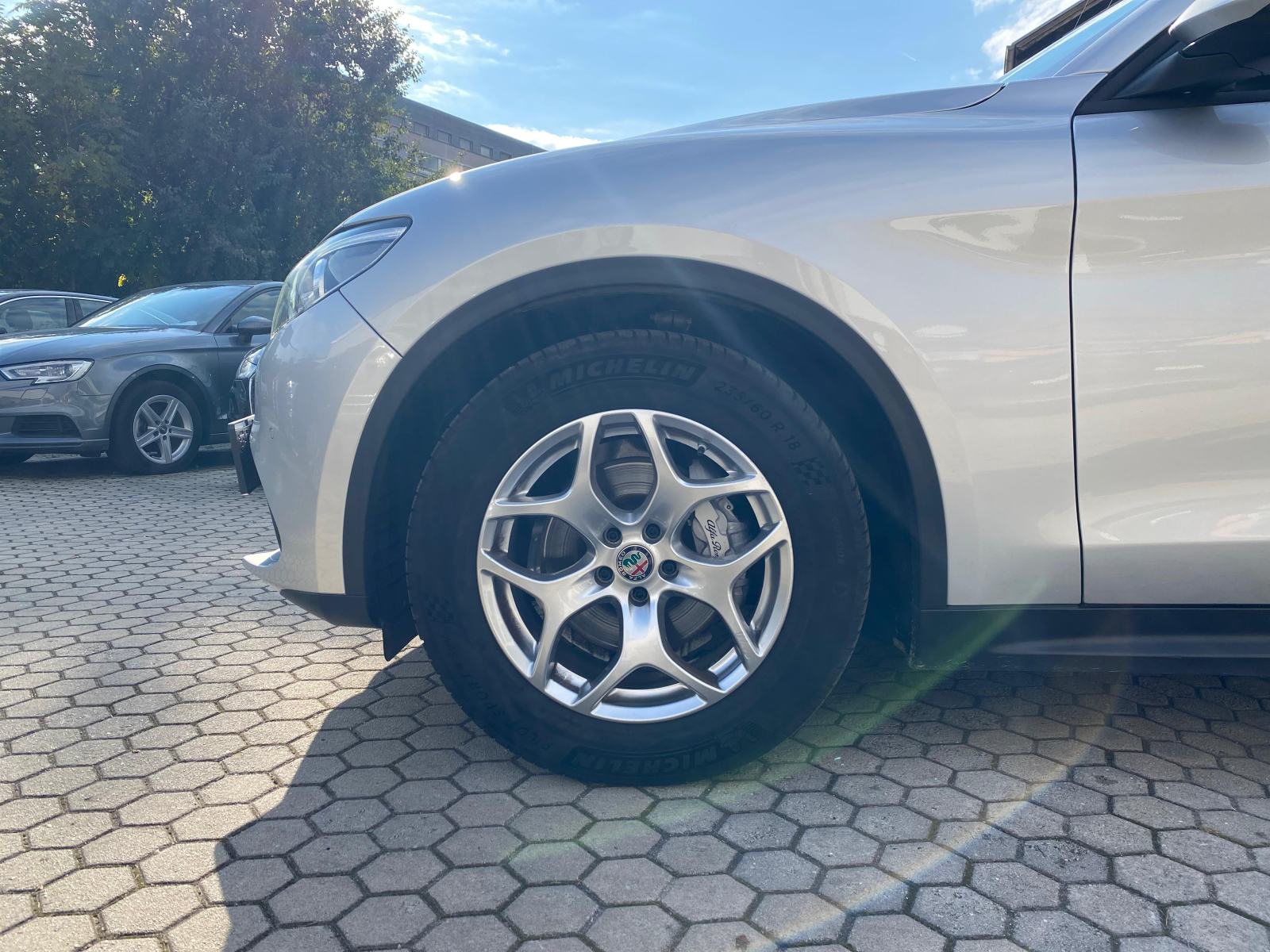 Alfa Romeo Stelvio 2,2 190 Q4 BUSINESS 4XGARANCIJE, fotografija 2