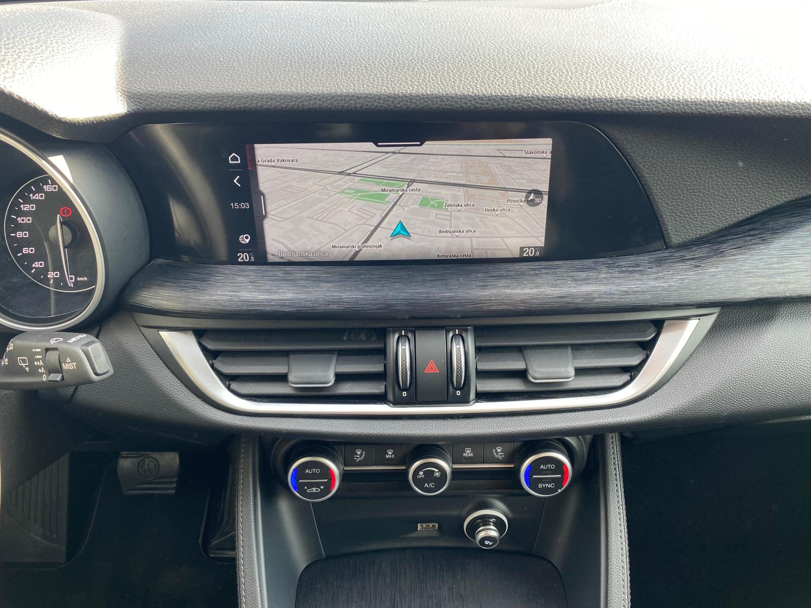 Alfa Romeo Stelvio 2,2 190 Q4 BUSINESS 4XGARANCIJE, fotografija 18