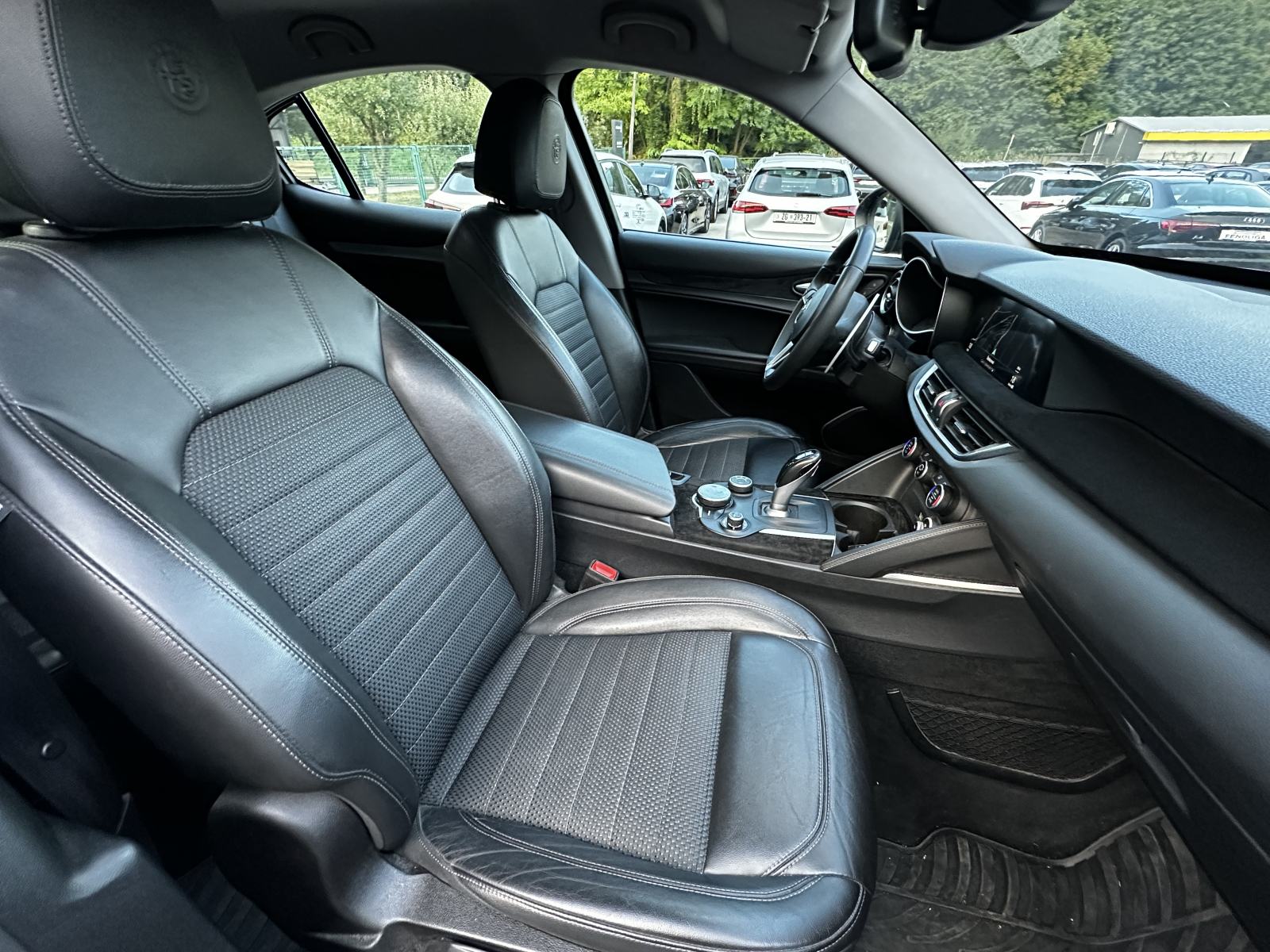 Alfa Romeo Stelvio 2,2 D automatik,Q4,NAVI,RADAR,KAMERA.REG.DO 04.2027, fotografija 6