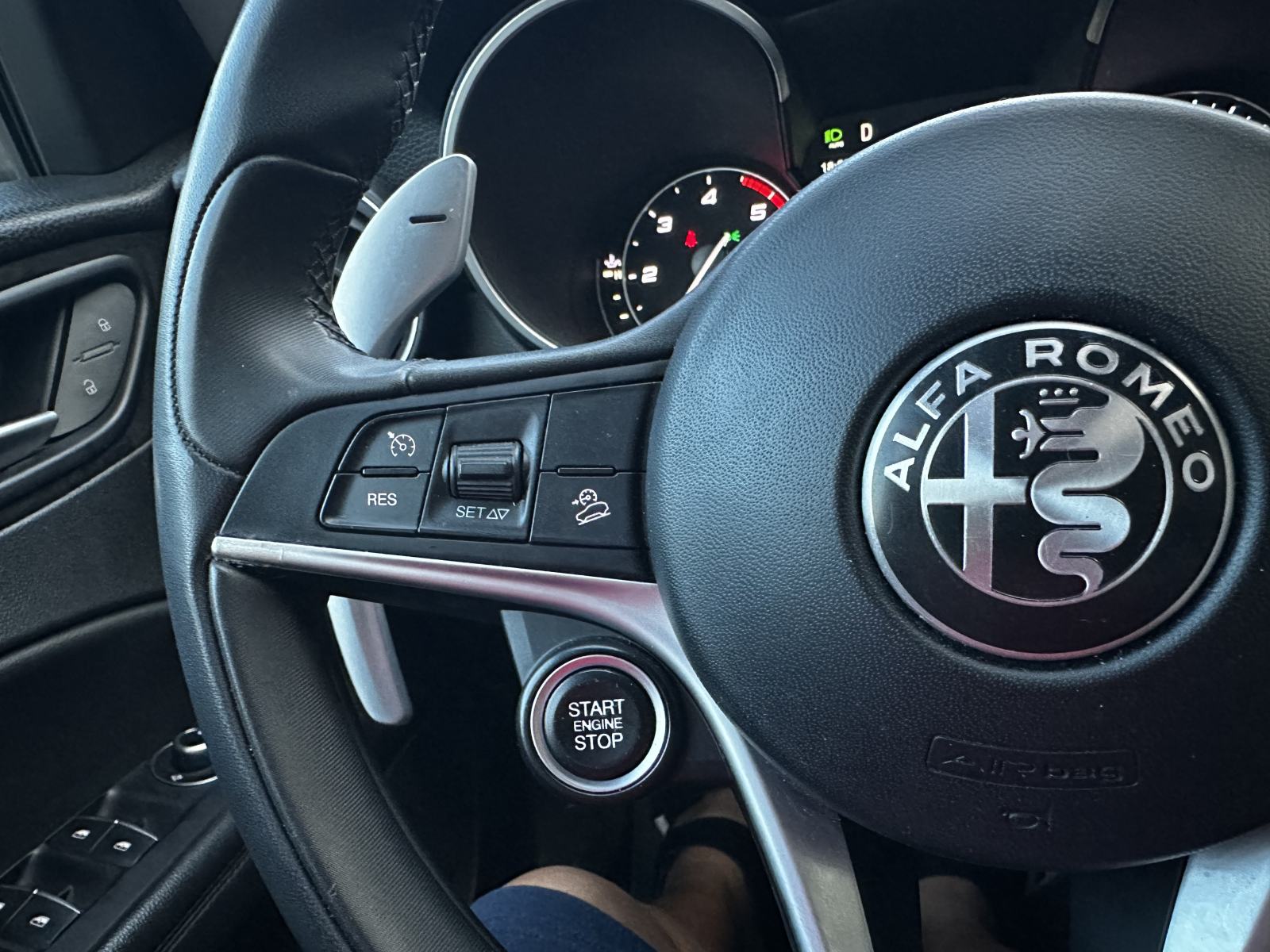 Alfa Romeo Stelvio 2,2 D automatik,Q4,NAVI,RADAR,KAMERA.REG.DO 04.2027, fotografija 17