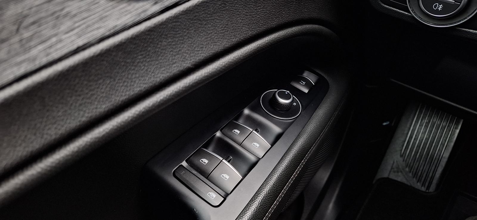 Alfa Romeo Stelvio 2,2 JTD, Q4, 4x4, 140KW, AUT, BI-XENON, REG. 04/27, fotografija 11