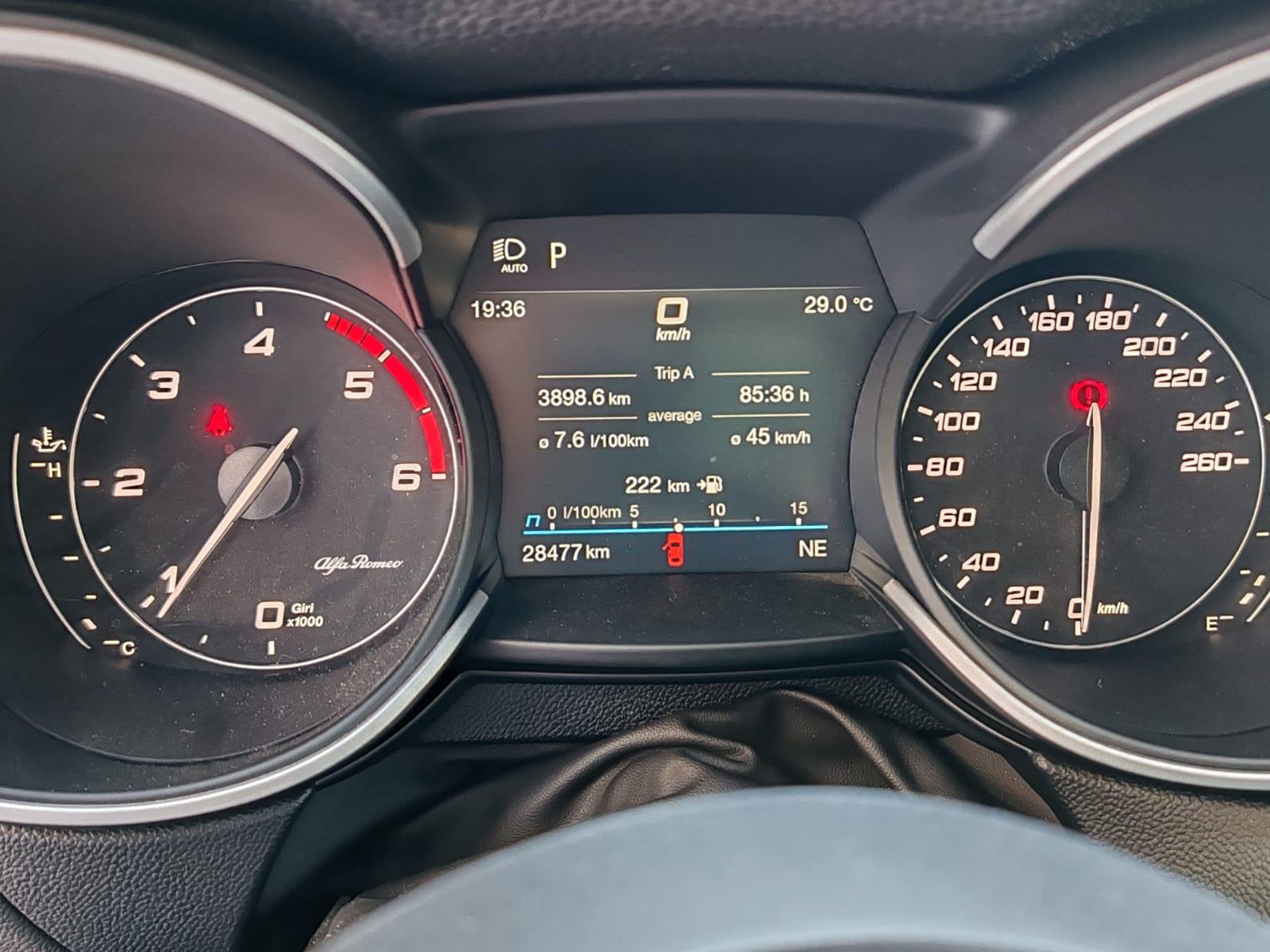 Alfa Romeo Stelvio 2,2 D, fotografija 11