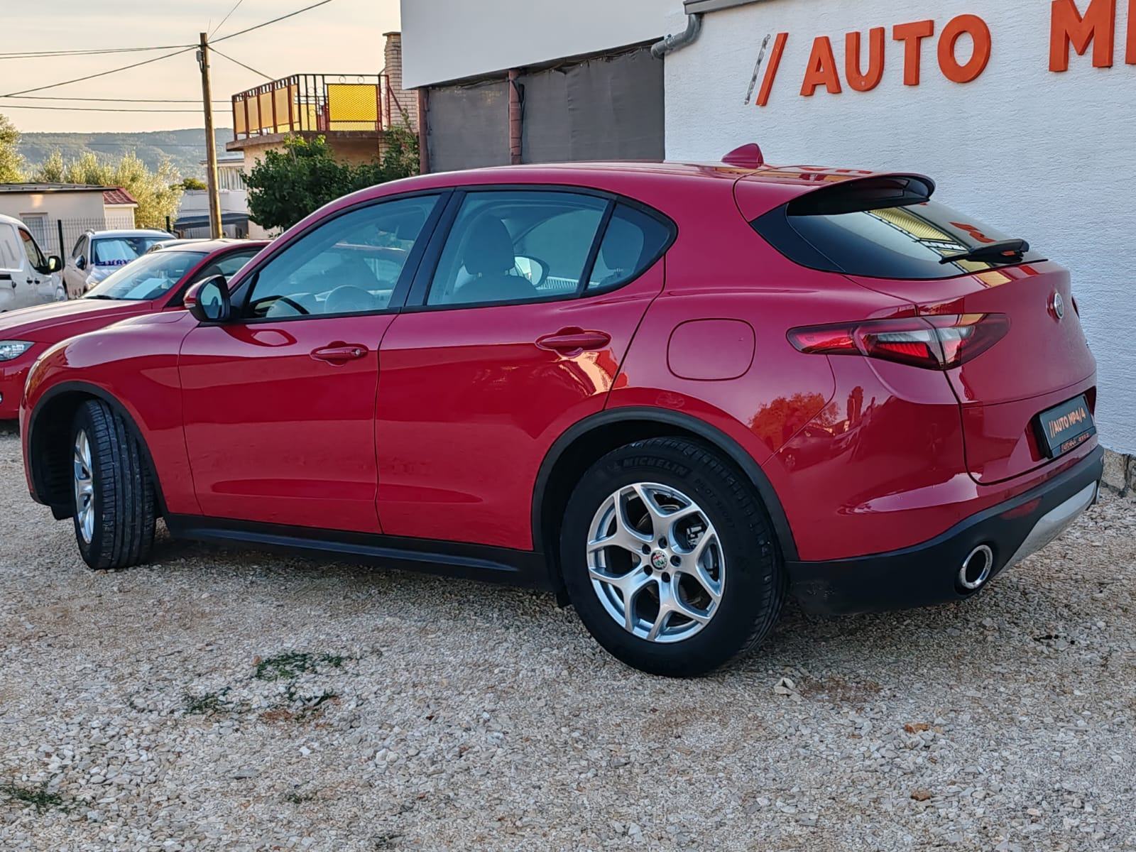 Alfa Romeo Stelvio 2,2 D, fotografija 7