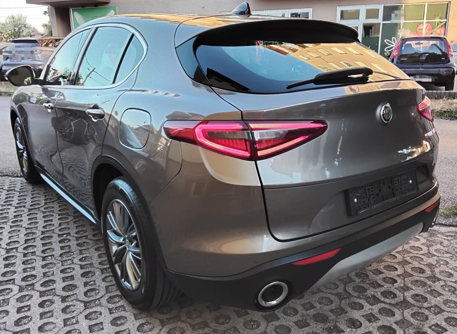 Alfa Romeo Stelvio 2,2 Diesel automatik F1,PANO,XENON,LED,NAVI,..., fotografija 4