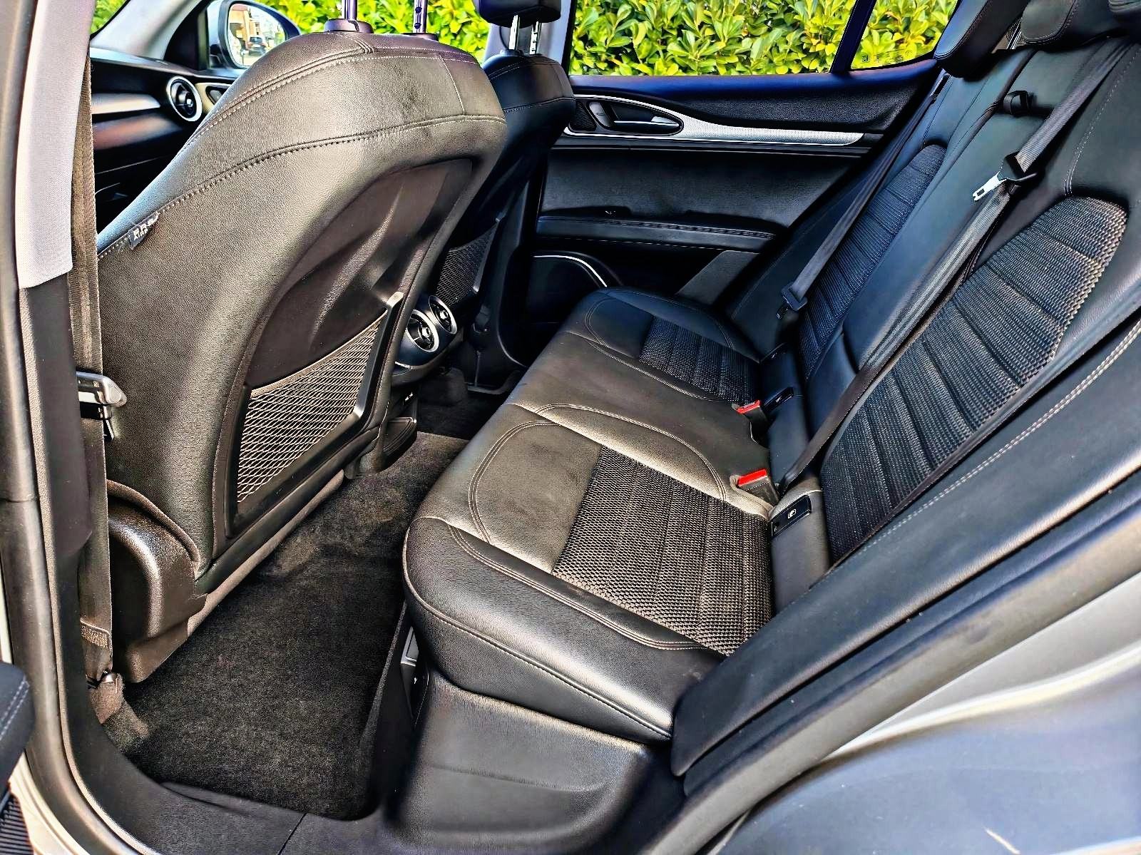 Alfa Romeo Stelvio 2,2d "full servis" alu 21", fotografija 16