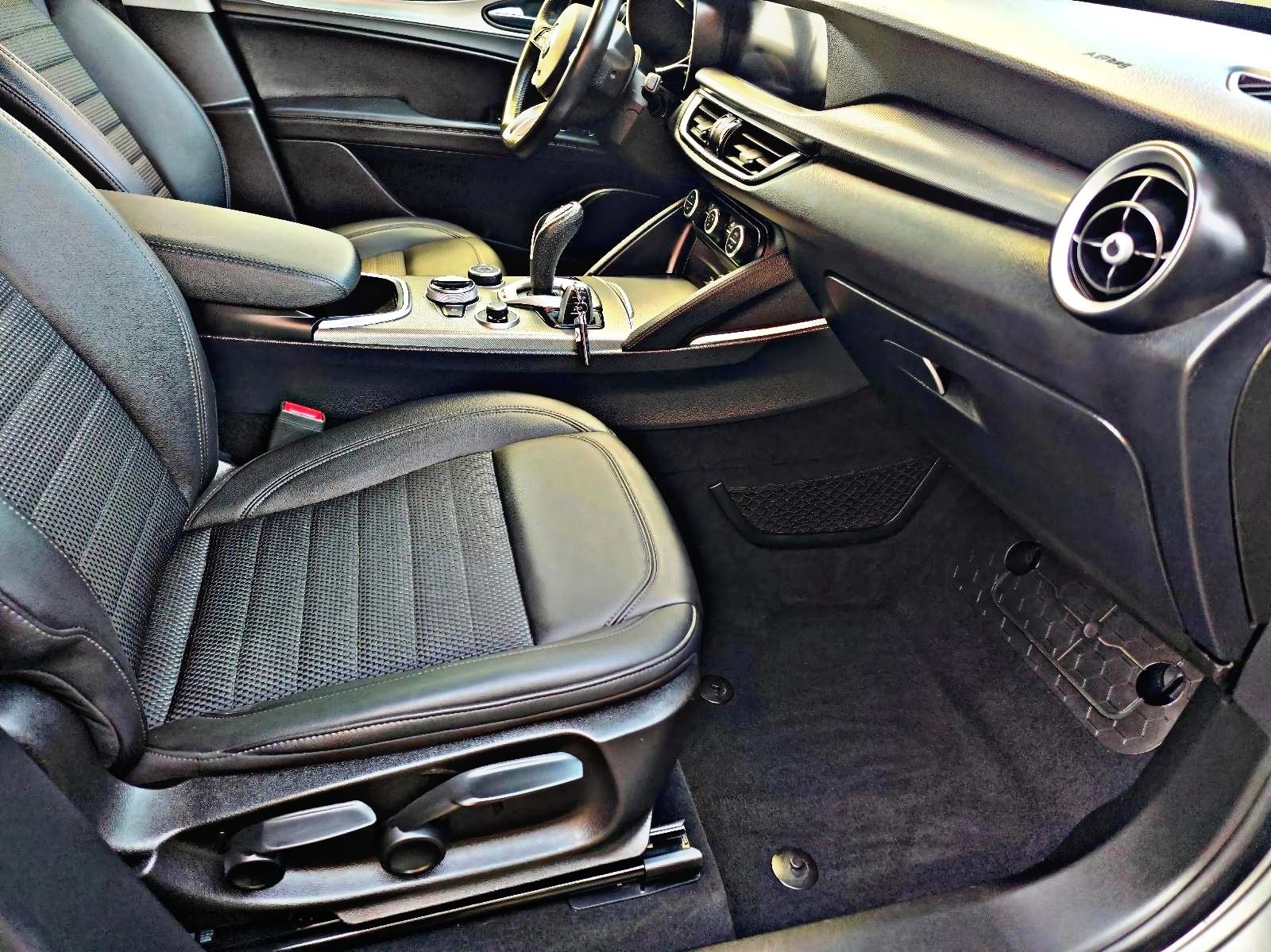 Alfa Romeo Stelvio 2,2d "full servis" alu 21", fotografija 15