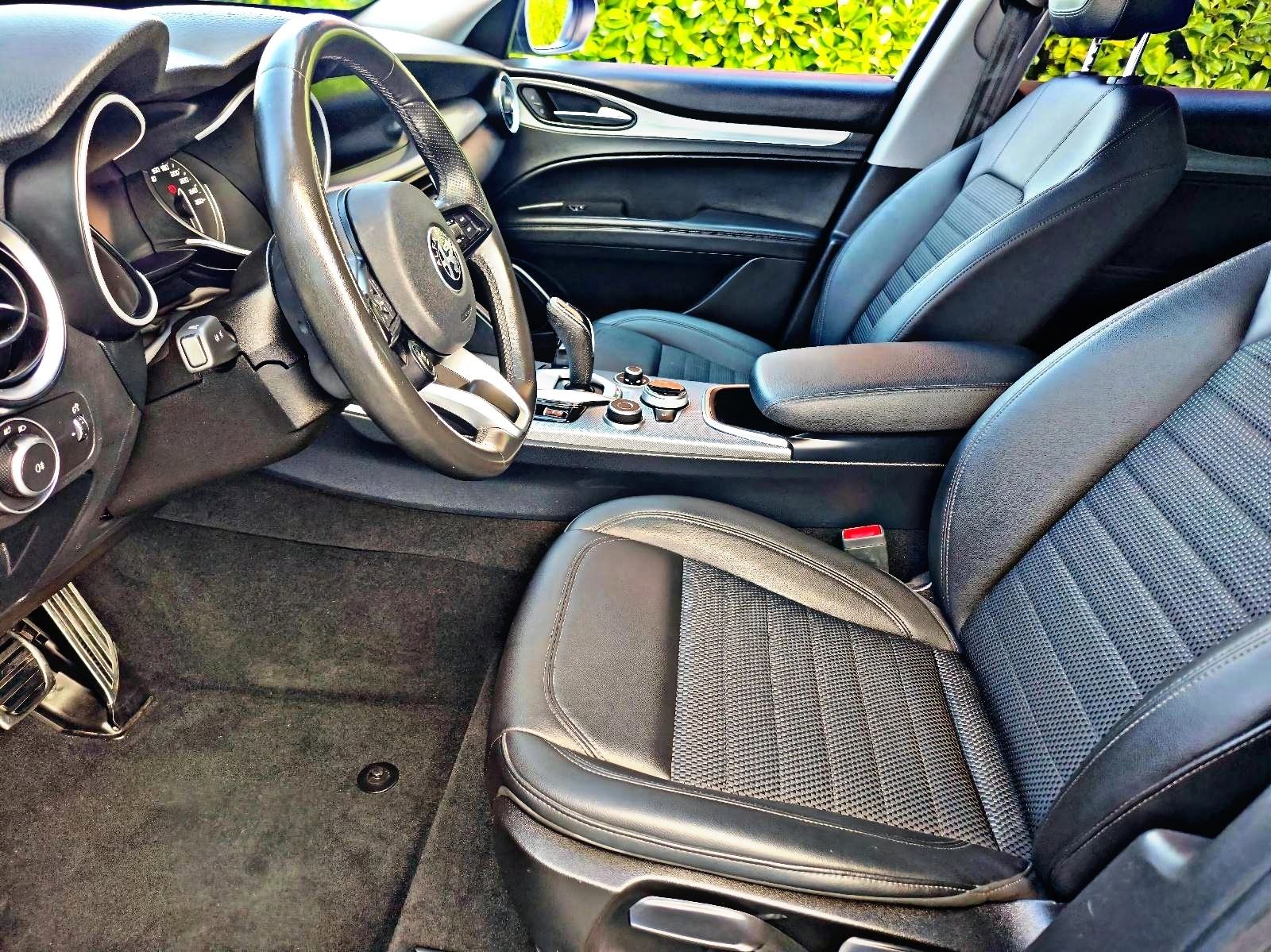 Alfa Romeo Stelvio 2,2d "full servis" alu 21", fotografija 20
