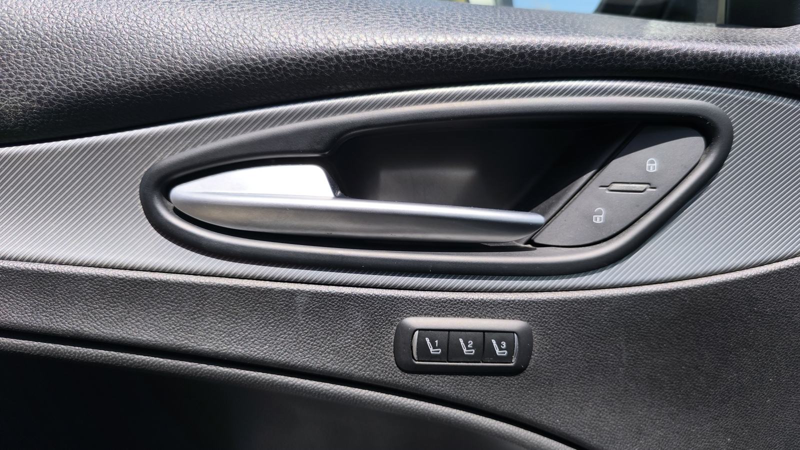 Alfa Romeo Stelvio 2,2 Diesel automatik (ugrađen potpuno novi motor), fotografija 18