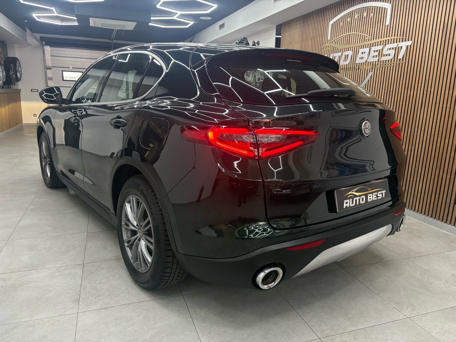 Alfa Romeo Stelvio 2,2 Diesel automatik, fotografija 2