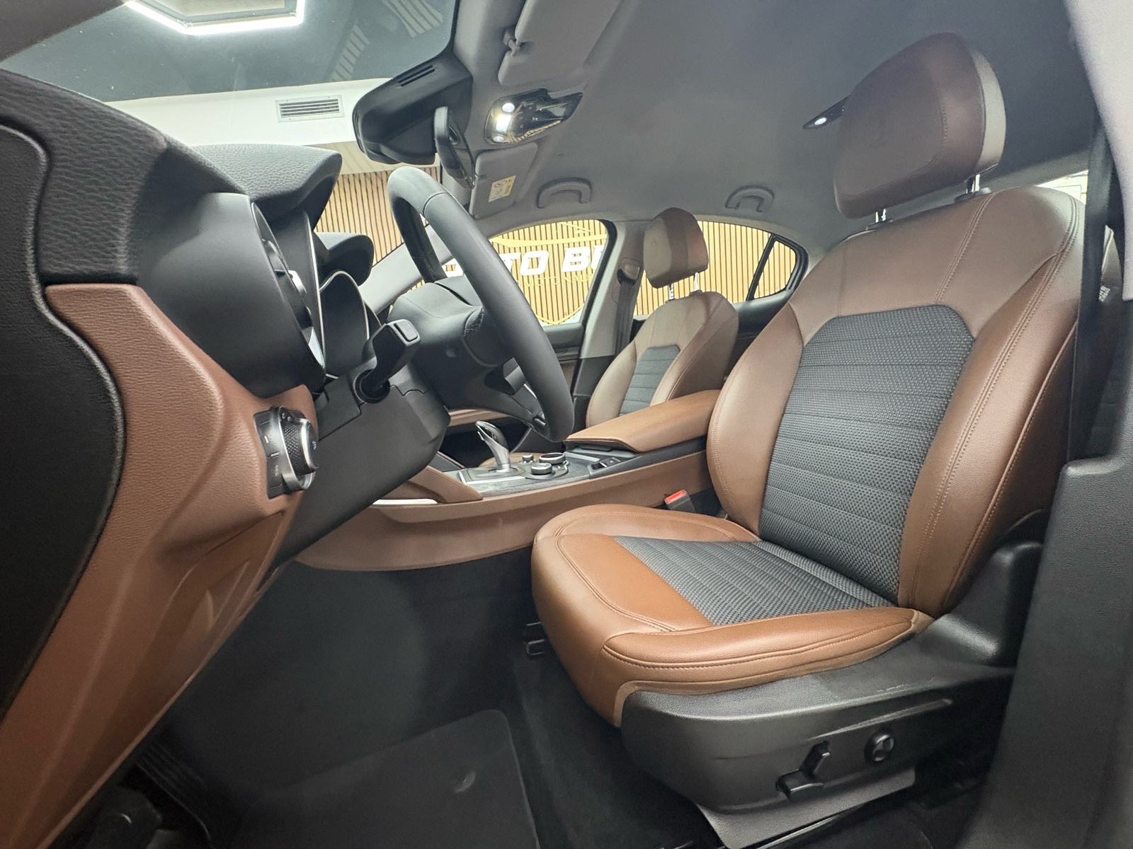 Alfa Romeo Stelvio 2,2 Diesel automatik, fotografija 9