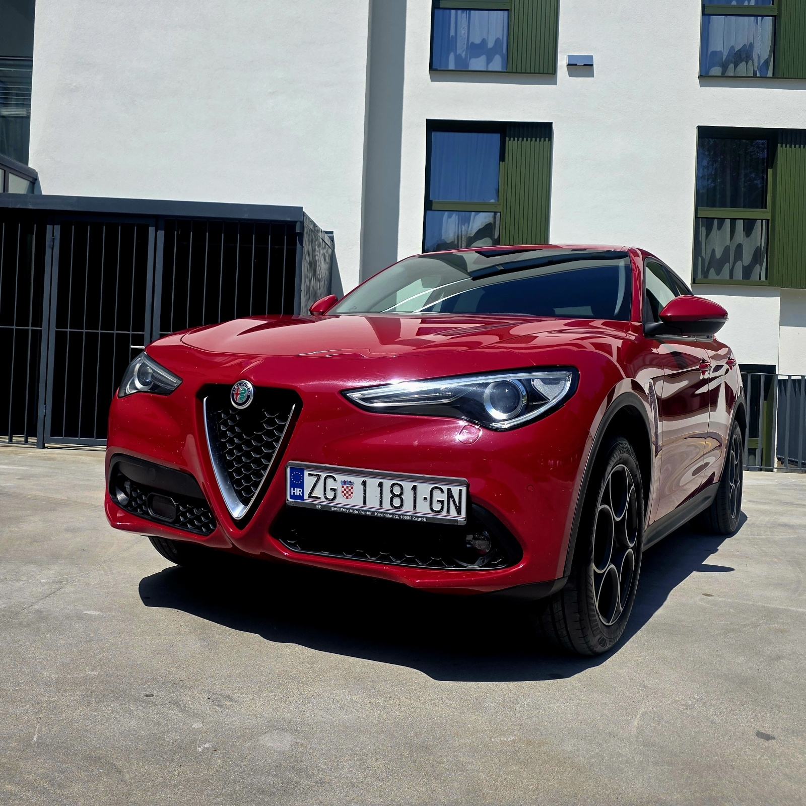 Alfa Romeo Stelvio 2,2 Diesel automatik, fotografija 1