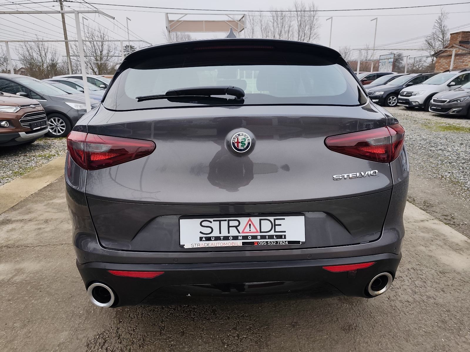 Alfa Romeo Stelvio 2,2 Diesel, alu 20", F1,jamstva!!!, fotografija 5