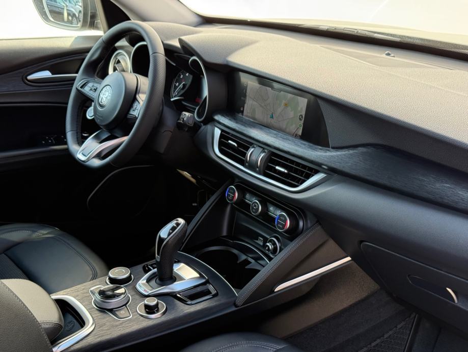 Alfa Romeo Stelvio 2,2 Diesel LEASING BEZ UČEŠĆA I BEZ JAMACA, fotografija 6