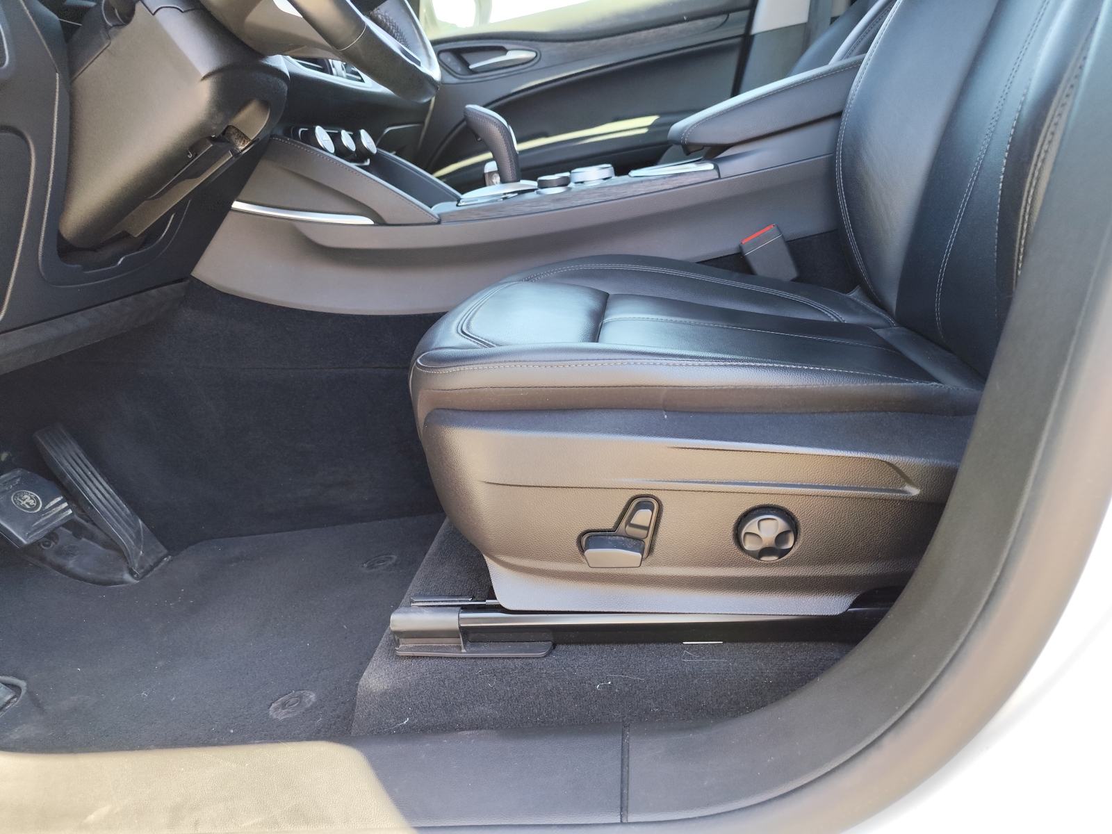 Alfa Romeo Stelvio 2,2 190ks Q4, 2021g,, fotografija 11