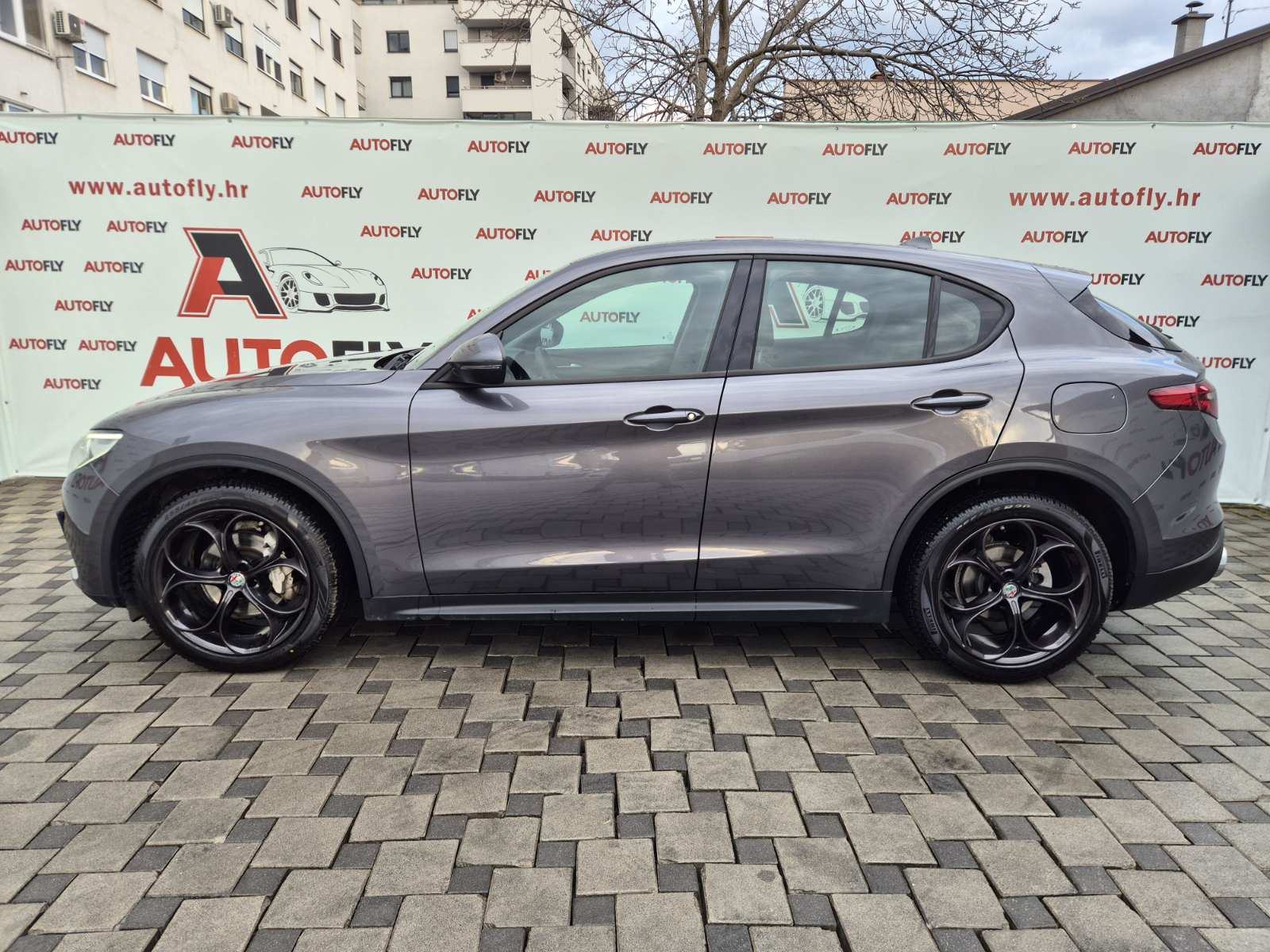 Alfa Romeo Stelvio 2.2 JTD, Kamera, Koža, Navigacija, PDC, 20", fotografija 4