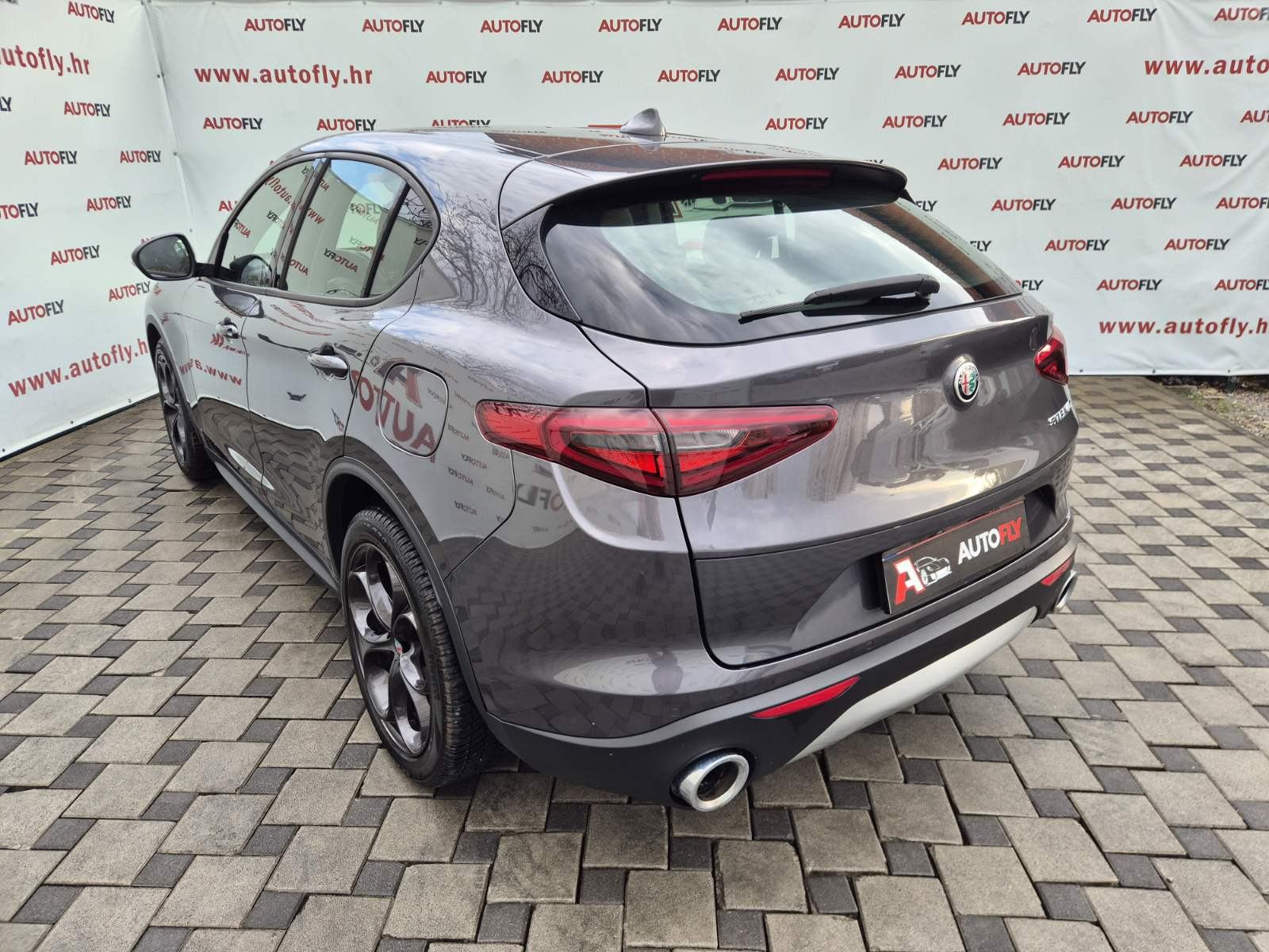 Alfa Romeo Stelvio 2.2 JTD, Kamera, Koža, Navigacija, PDC, 20", fotografija 6