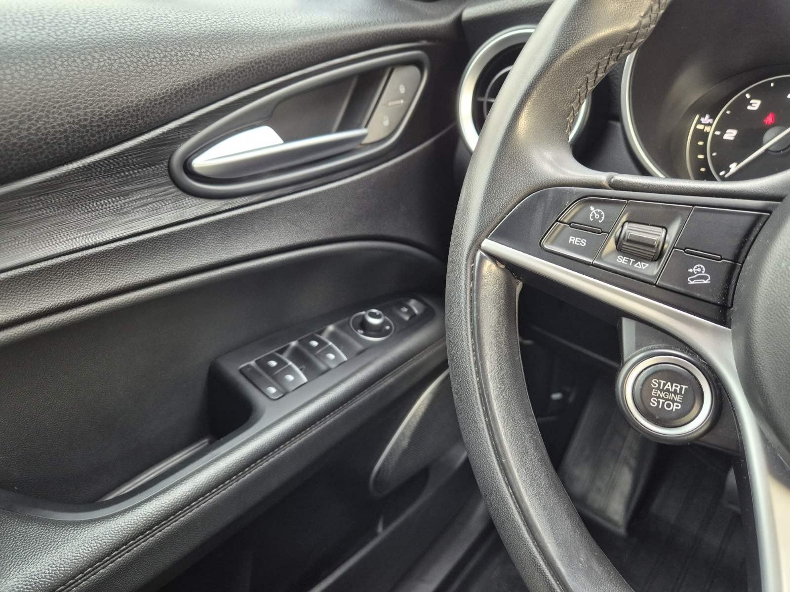 Alfa Romeo Stelvio 2.2 JTD, Kamera, Koža, Navigacija, PDC, 20", fotografija 19