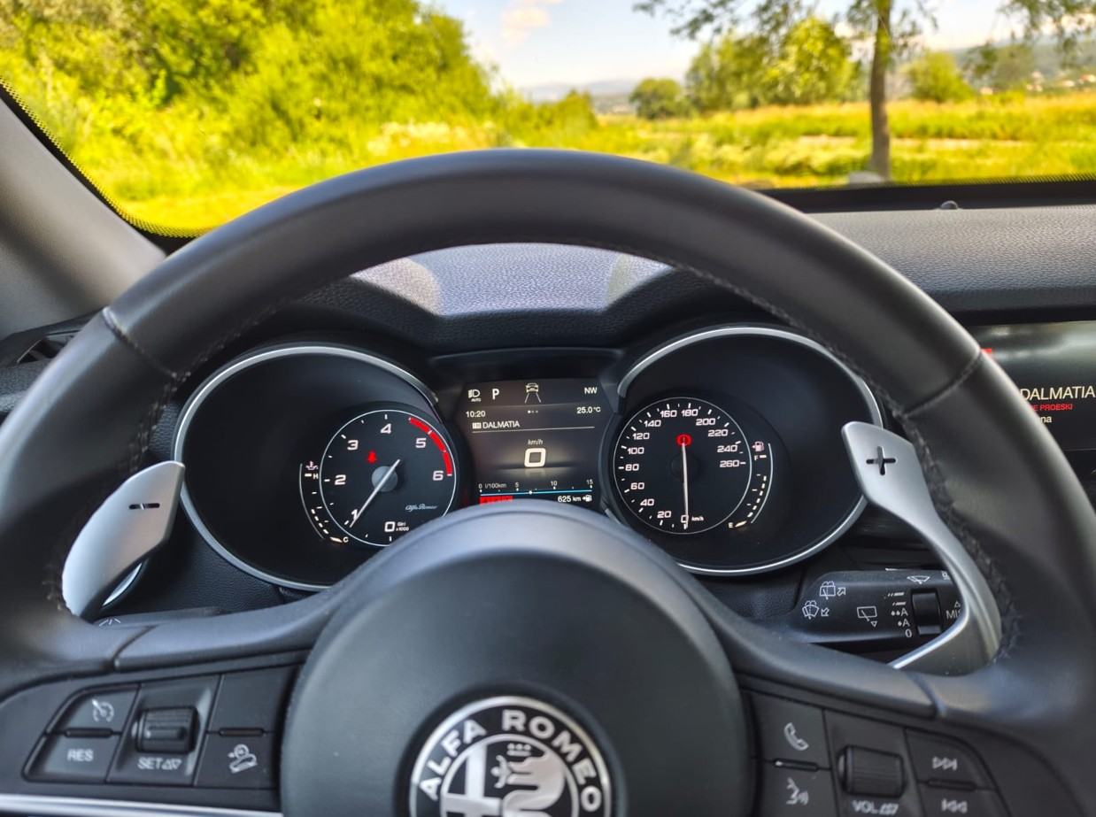 Alfa Romeo Stelvio 2.2 JTD Multijet/160 114 t km, fotografija 12