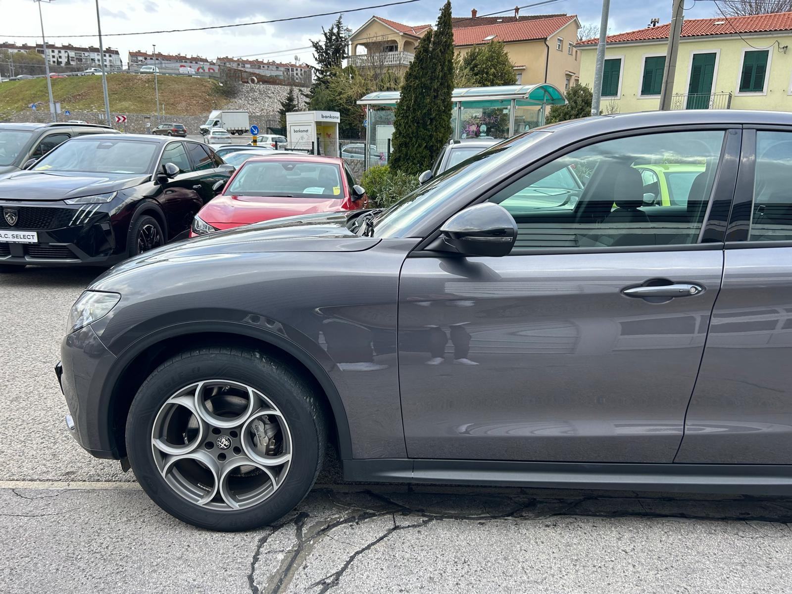 Alfa Romeo Stelvio 2,2 JTD - Q4 - 2024 - 45.000KM - HR AUTO!!, fotografija 4