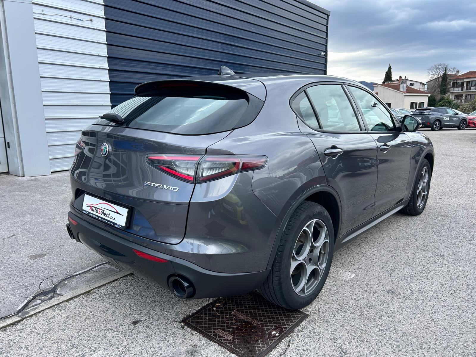Alfa Romeo Stelvio 2,2 JTD - Q4 - 2024 - 45.000KM - HR AUTO!!, fotografija 5