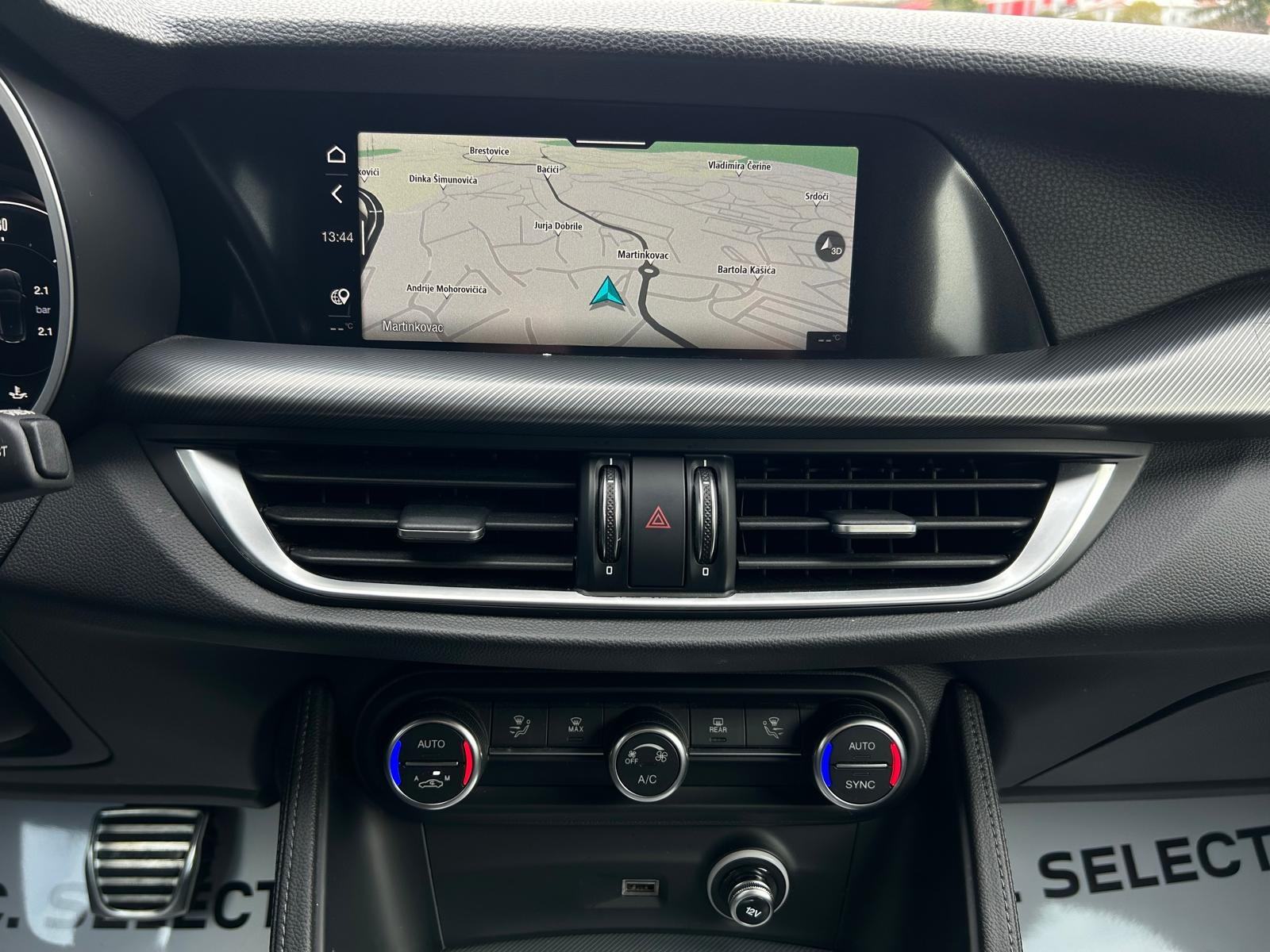 Alfa Romeo Stelvio 2,2 JTD - Q4 - 2024 - 45.000KM - HR AUTO!!, fotografija 15