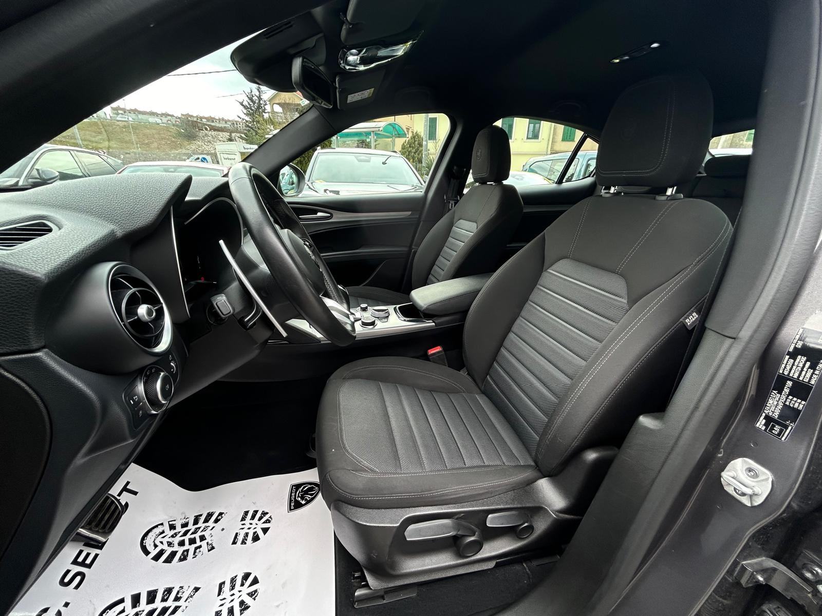 Alfa Romeo Stelvio 2,2 JTD - Q4 - 2024 - 45.000KM - HR AUTO!!, fotografija 19