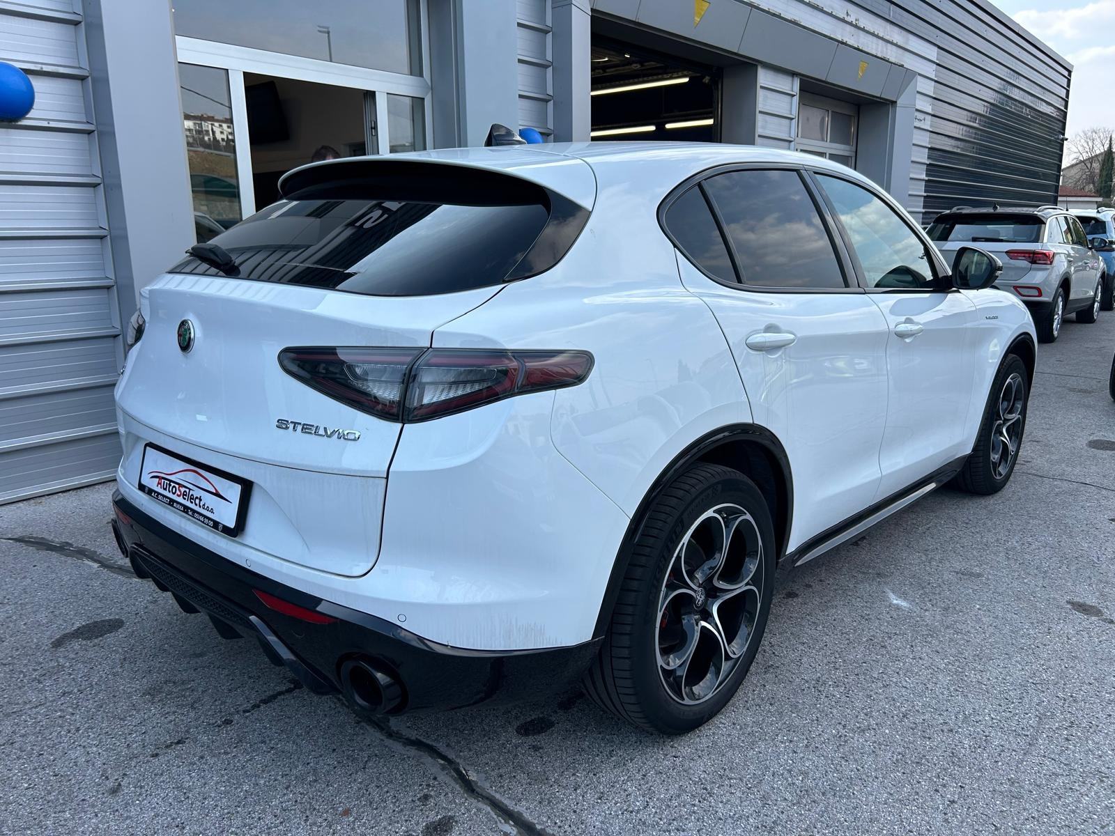 Alfa Romeo Stelvio 2,2 JTD Q4 Veloce - 2025 - 19.000km - FULL - REG !!, fotografija 5