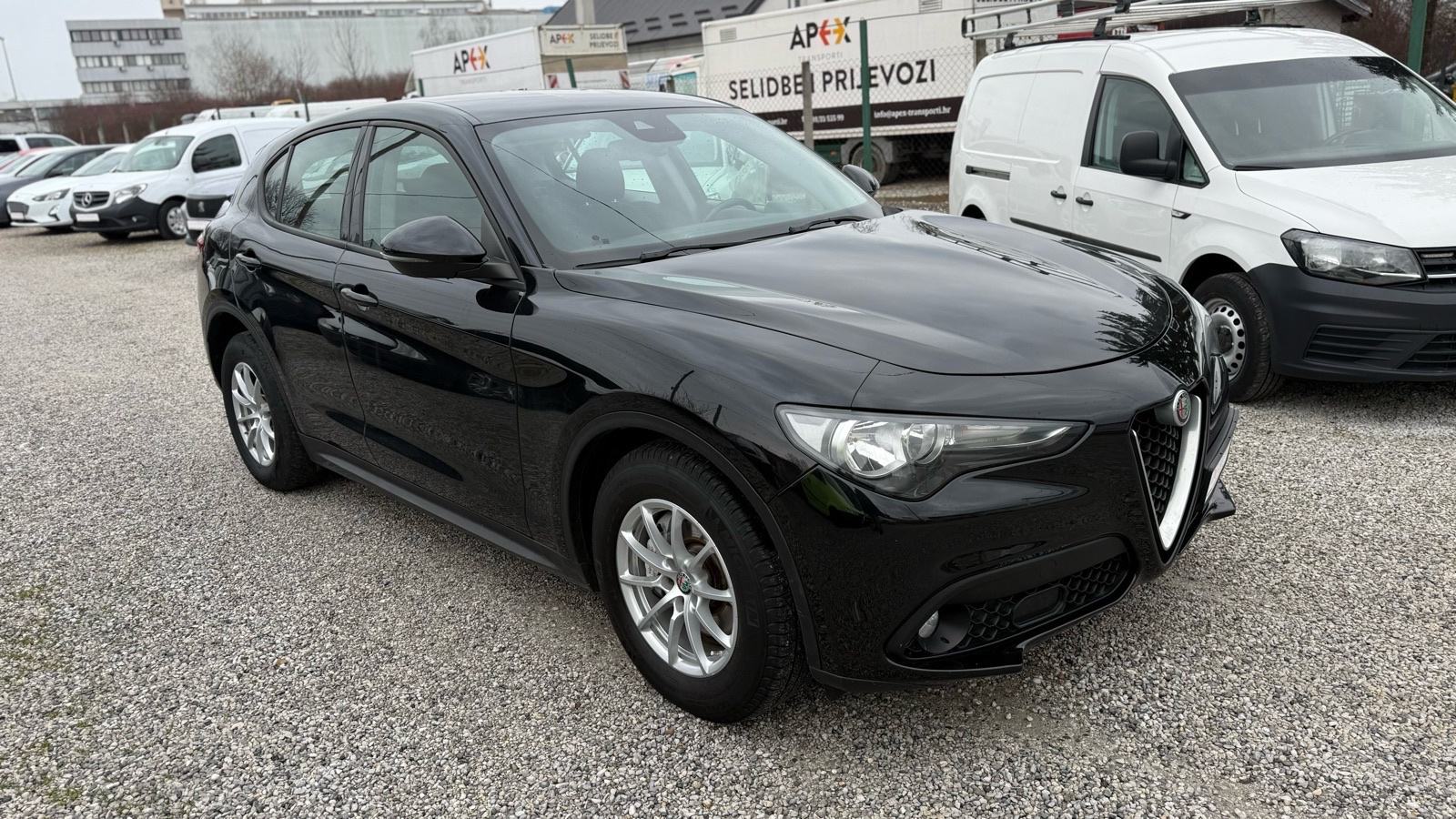 Alfa Romeo Stelvio 2,2 Diesel automatik F1 NAVI KAMERA, fotografija 2
