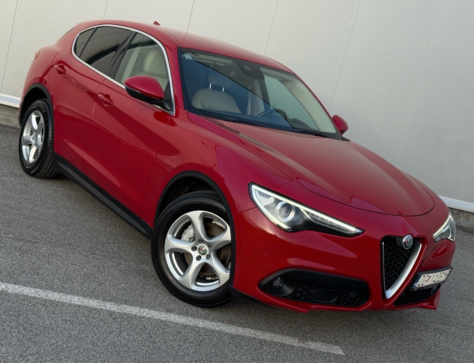 Alfa Romeo Stelvio 2.2 JTDM*AUTOMATIK*KAMERA*105.000km*V+M SERVIS*, fotografija 3