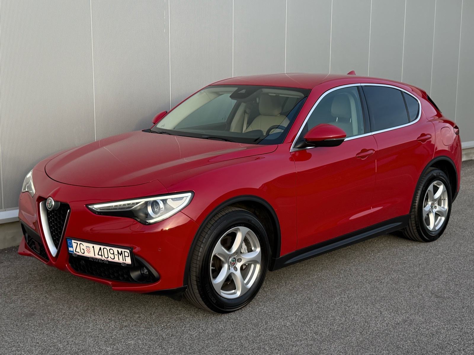 Alfa Romeo Stelvio 2.2 JTDM*AUTOMATIK*KAMERA*105.000km*V+M SERVIS*, fotografija 6