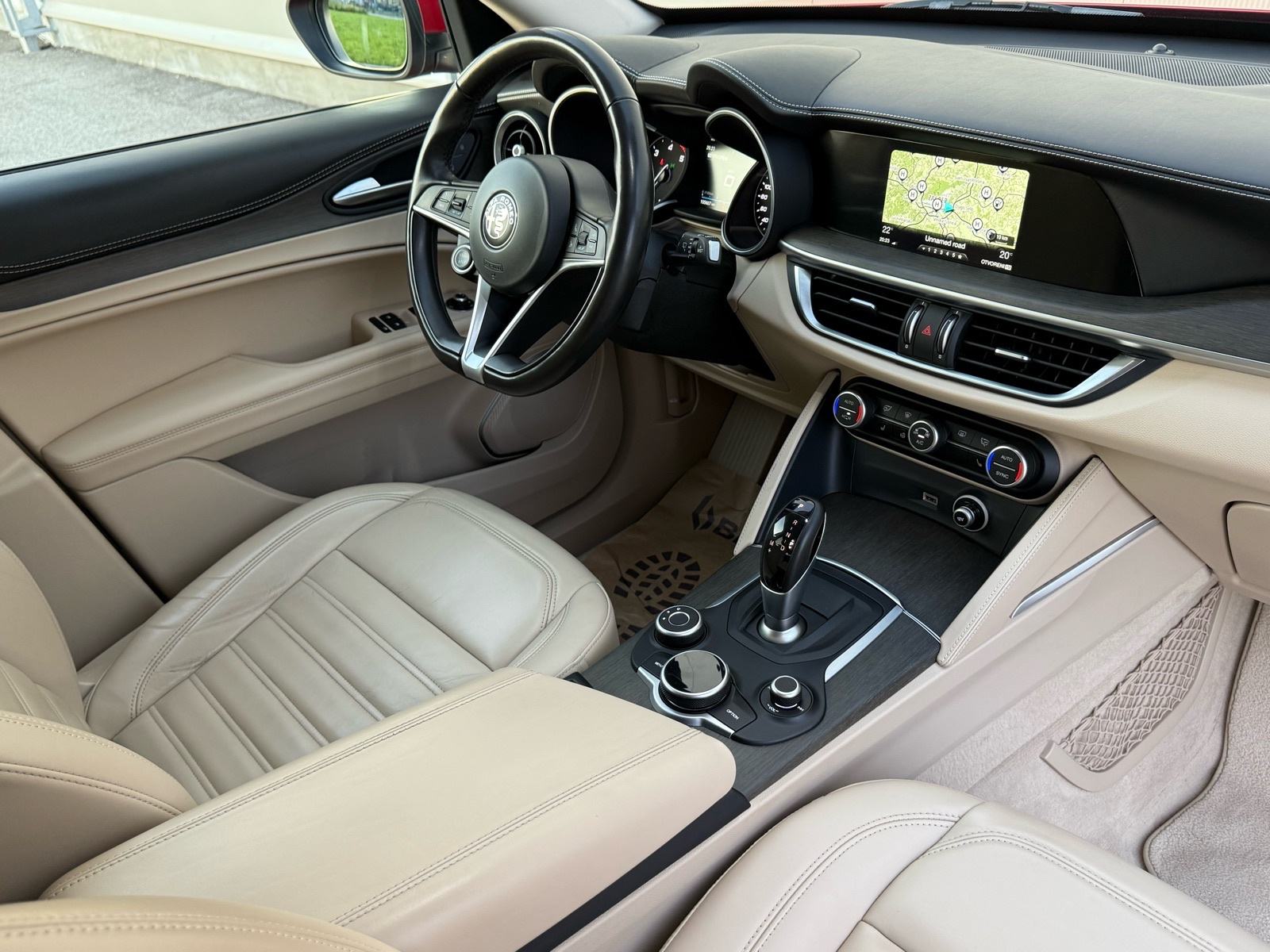 Alfa Romeo Stelvio 2.2 JTDM*AUTOMATIK*KAMERA*105.000km*V+M SERVIS*, fotografija 18