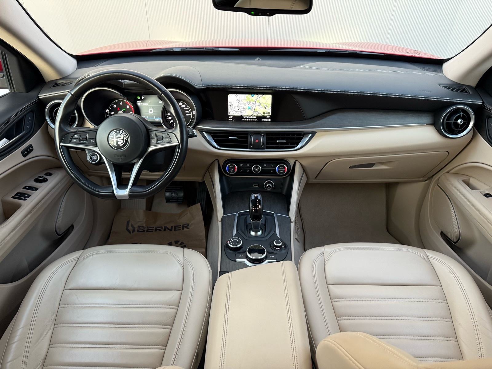 Alfa Romeo Stelvio 2.2 JTDM*AUTOMATIK*KAMERA*105.000km*V+M SERVIS*, fotografija 19