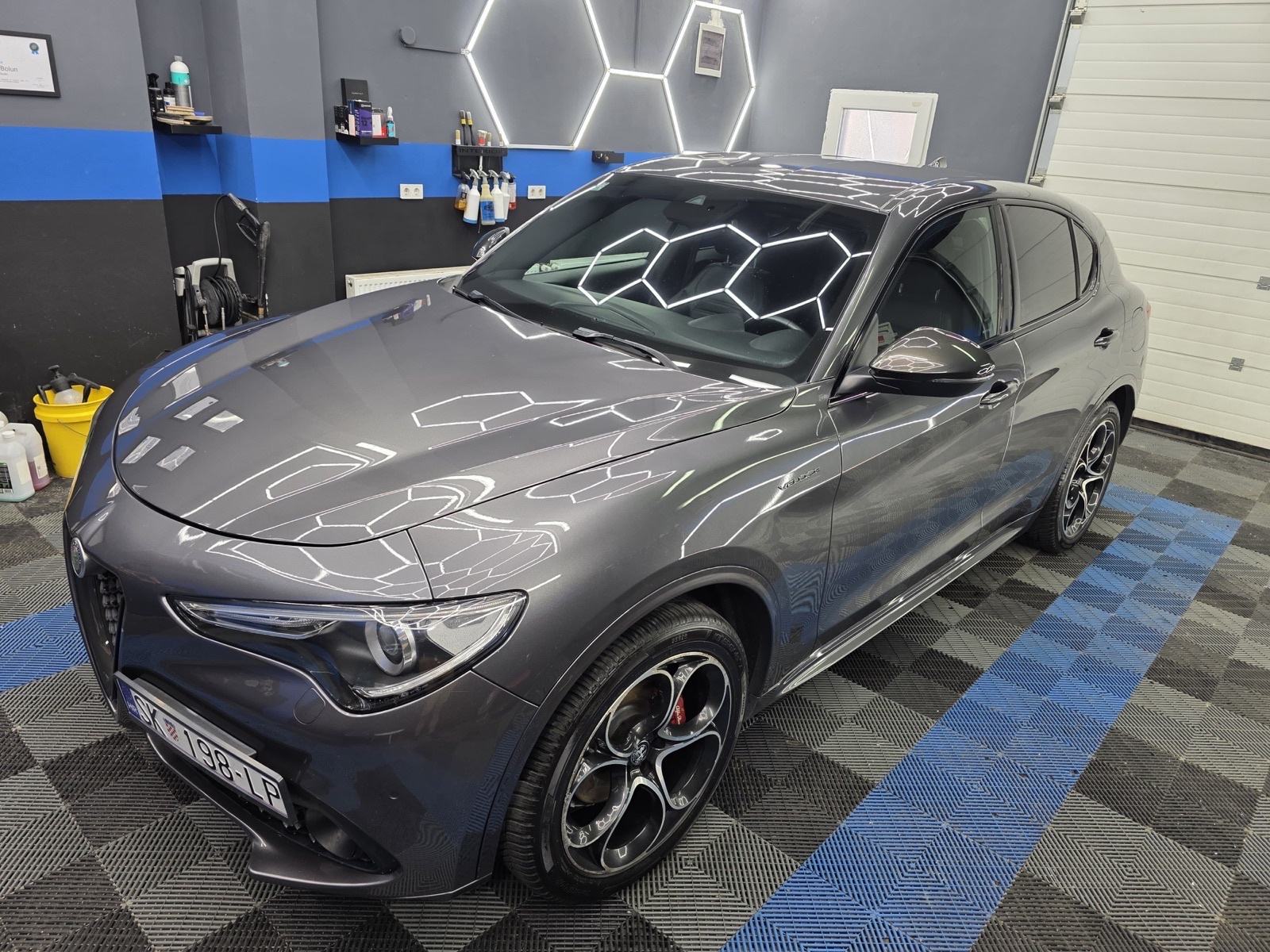 Alfa Romeo Stelvio 2,2 veloce Q4, fotografija 3