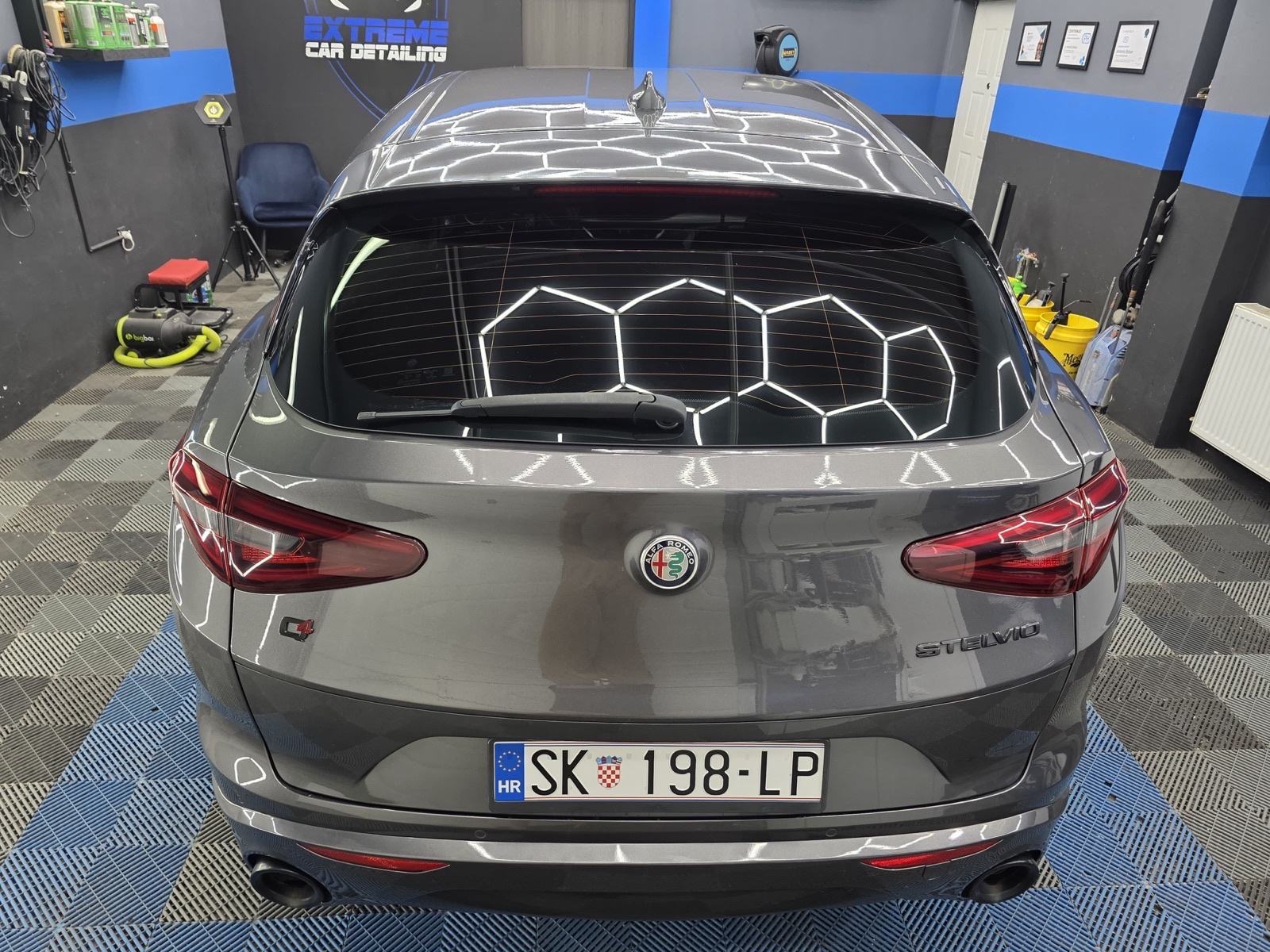 Alfa Romeo Stelvio 2,2 veloce Q4, fotografija 4